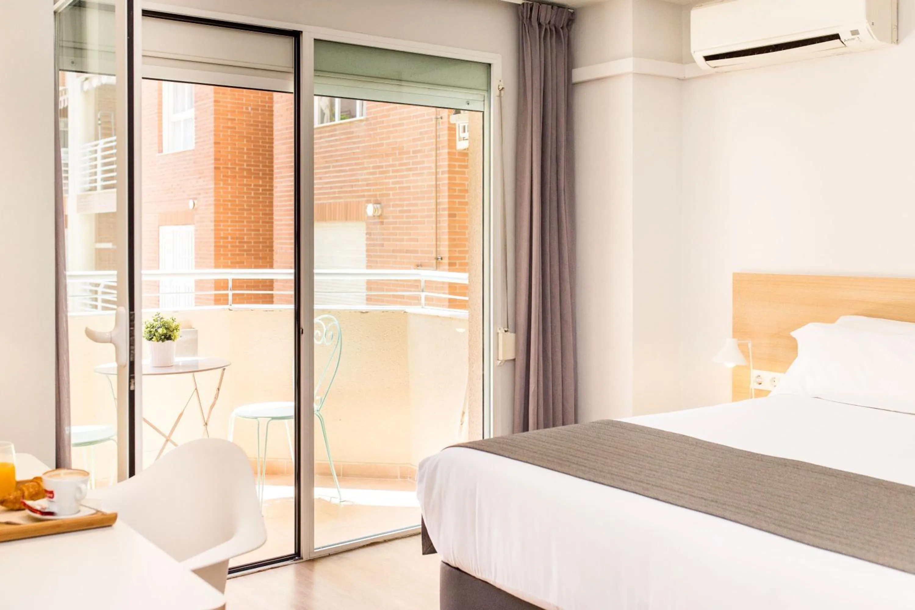 Balcony/Terrace, Bed in Rooms Ciencias