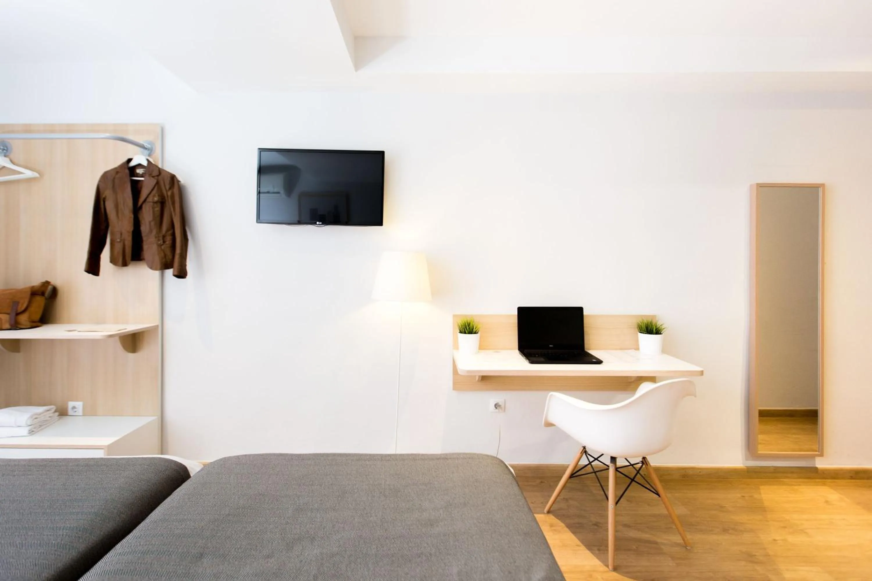 Photo of the whole room, Bed in Rooms Ciencias