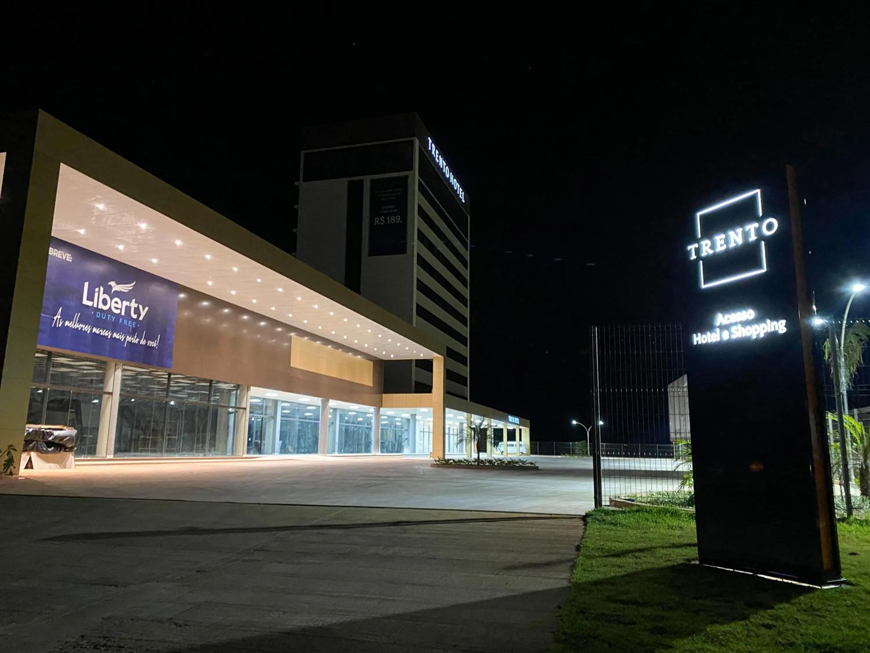 Property building in Trento Hotel Guaíra by Unna