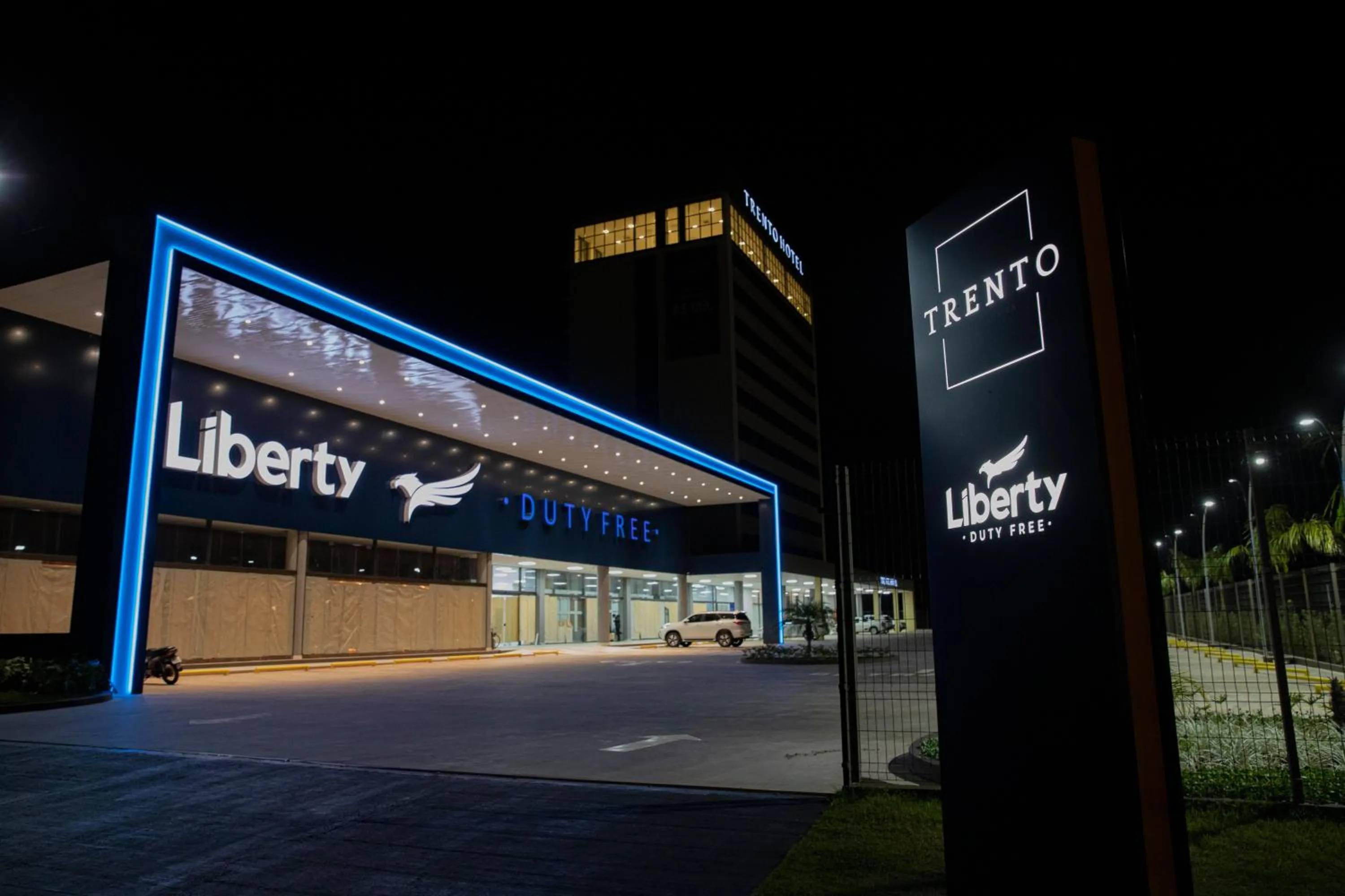 Property building in Trento Hotel Guaíra by Unna