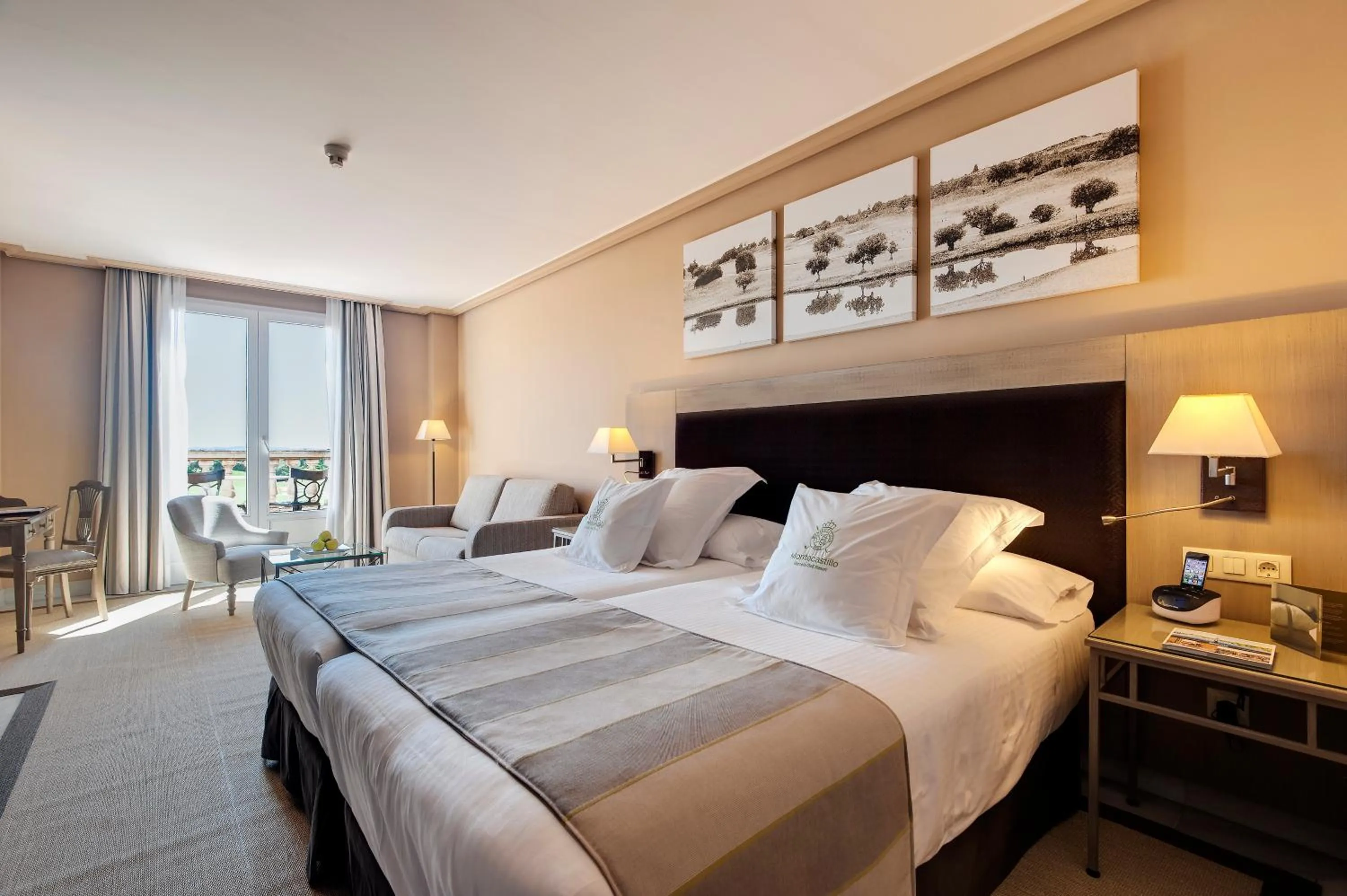 Living room, Bed in Barceló Montecastillo Golf