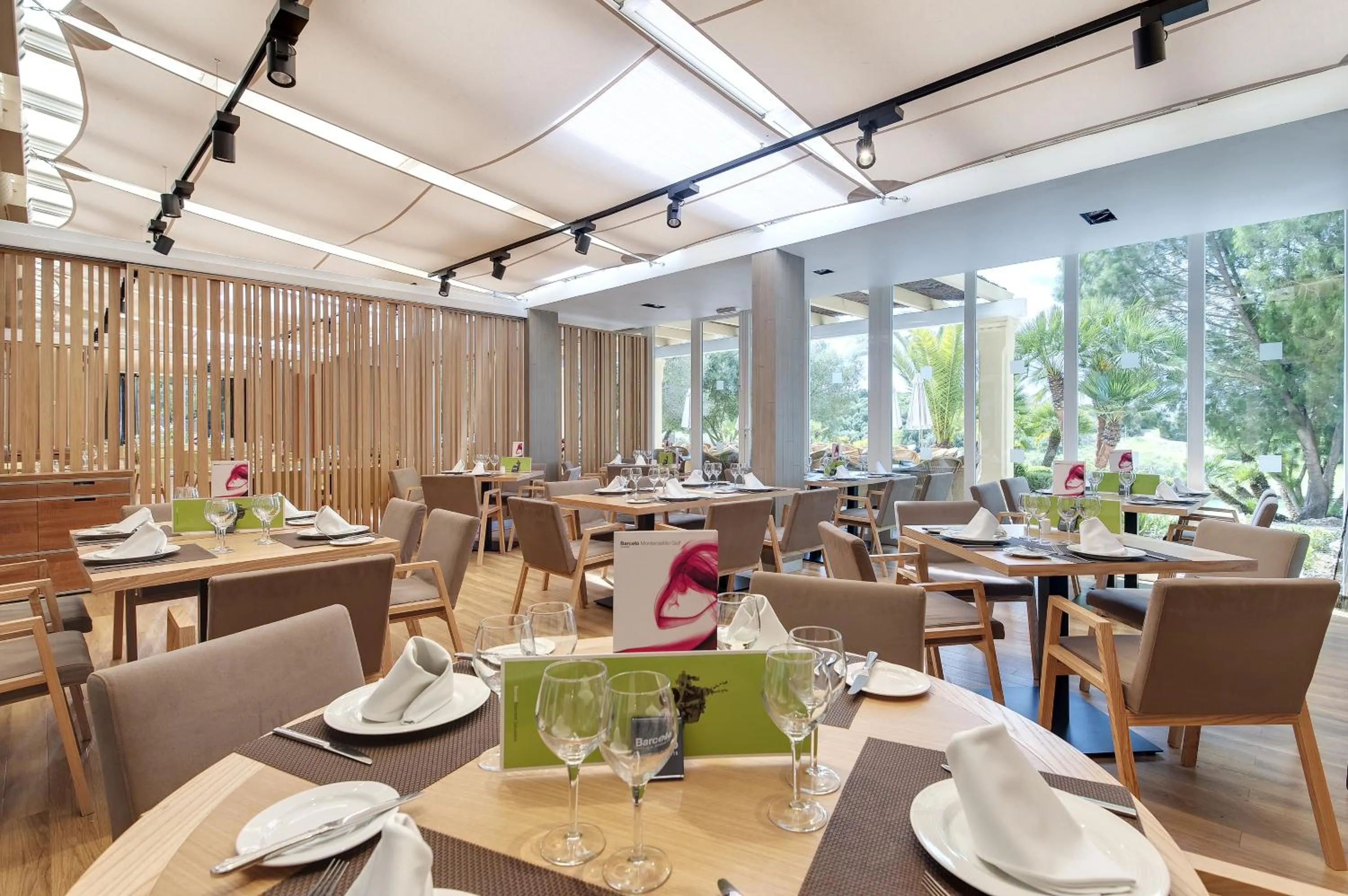 Restaurant/places to eat in Barceló Montecastillo Golf