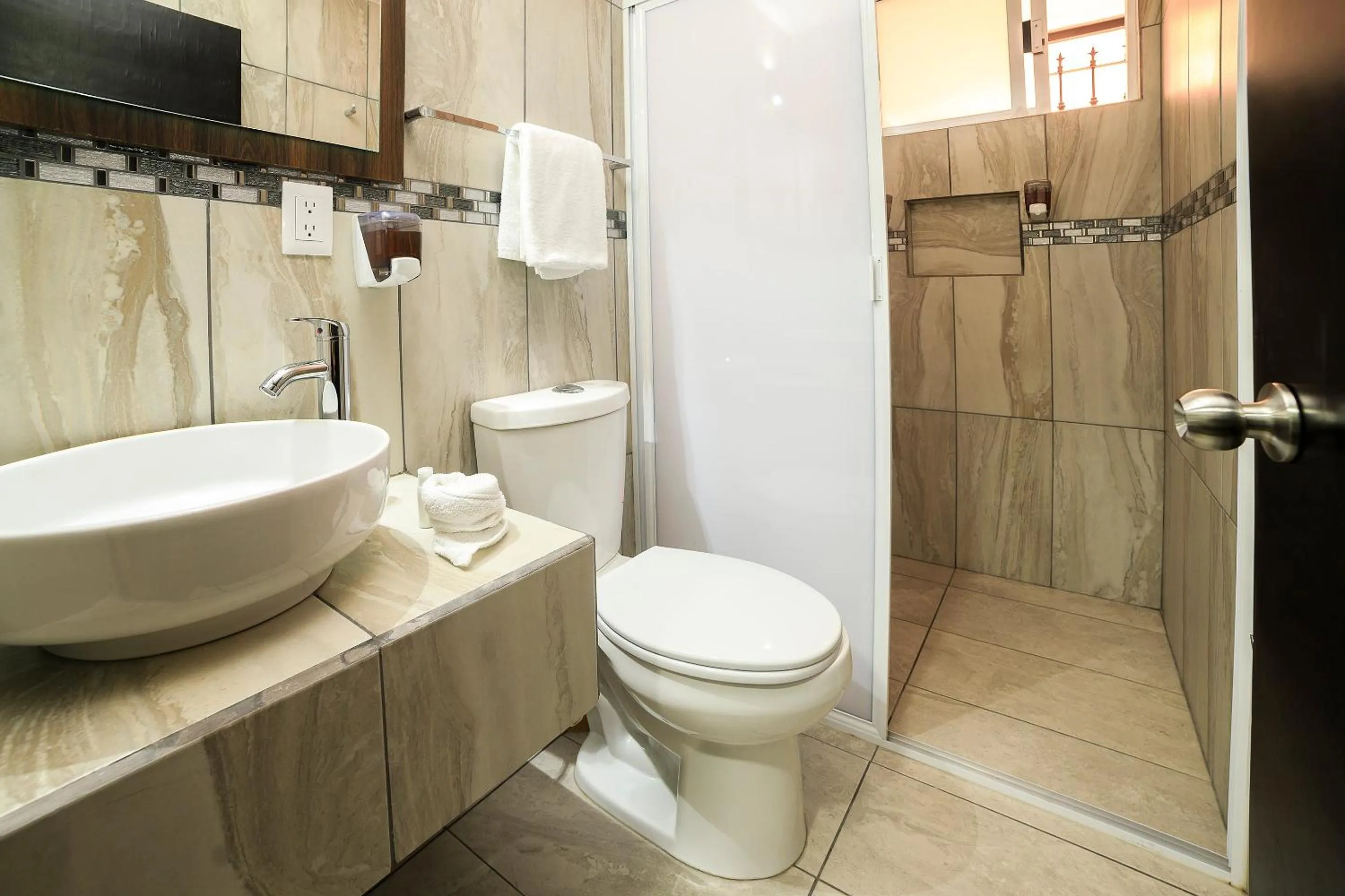Bathroom in Capital O Hotel Boutique Las Torres