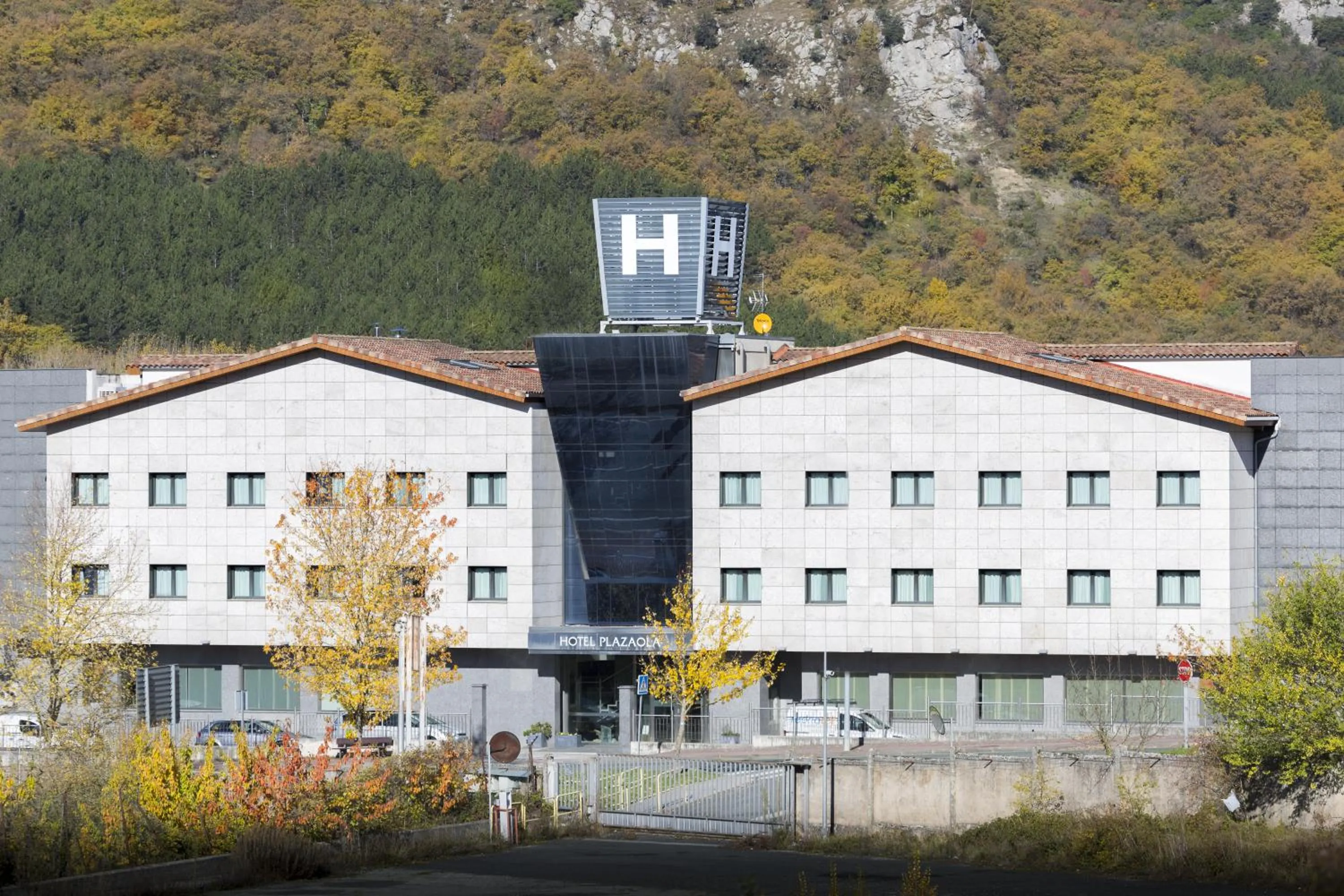 Facade/entrance in Hotel Plazaola
