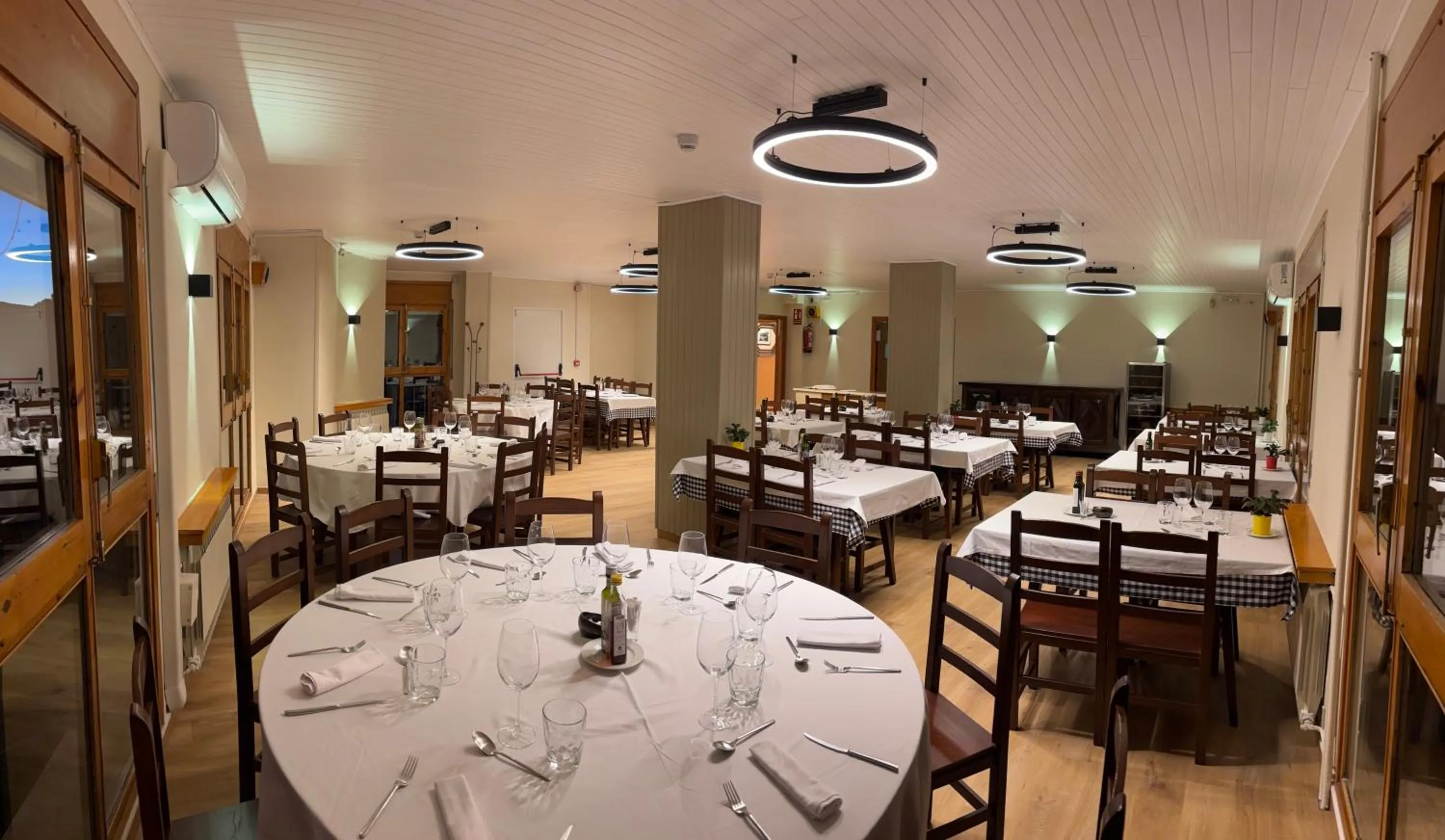 Restaurant/places to eat in Hotel Restaurante La Glorieta