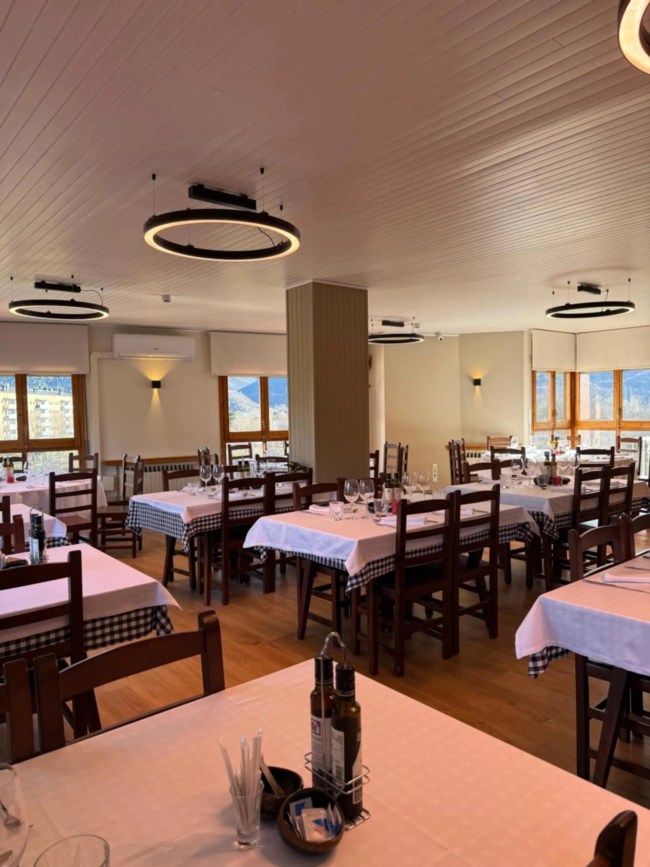 Restaurant/places to eat in Hotel Restaurante La Glorieta