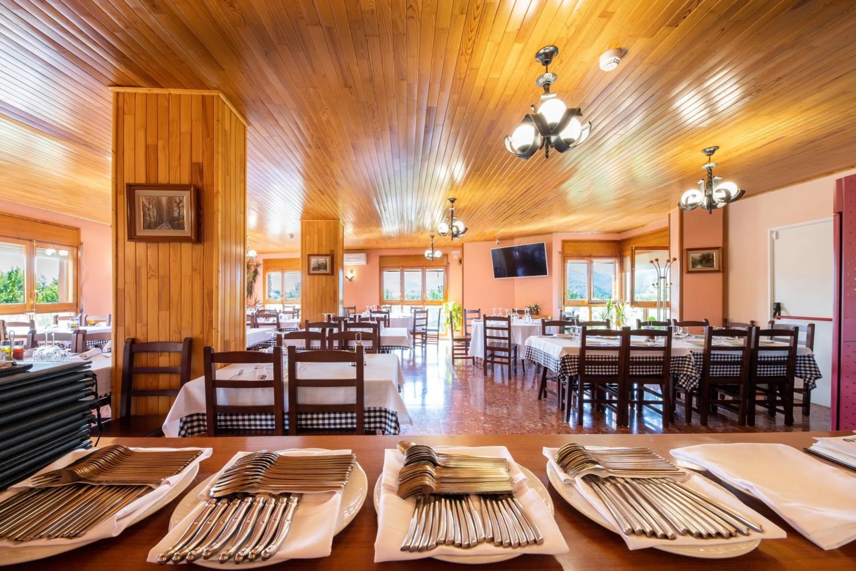 Restaurant/places to eat in Hotel Restaurante La Glorieta