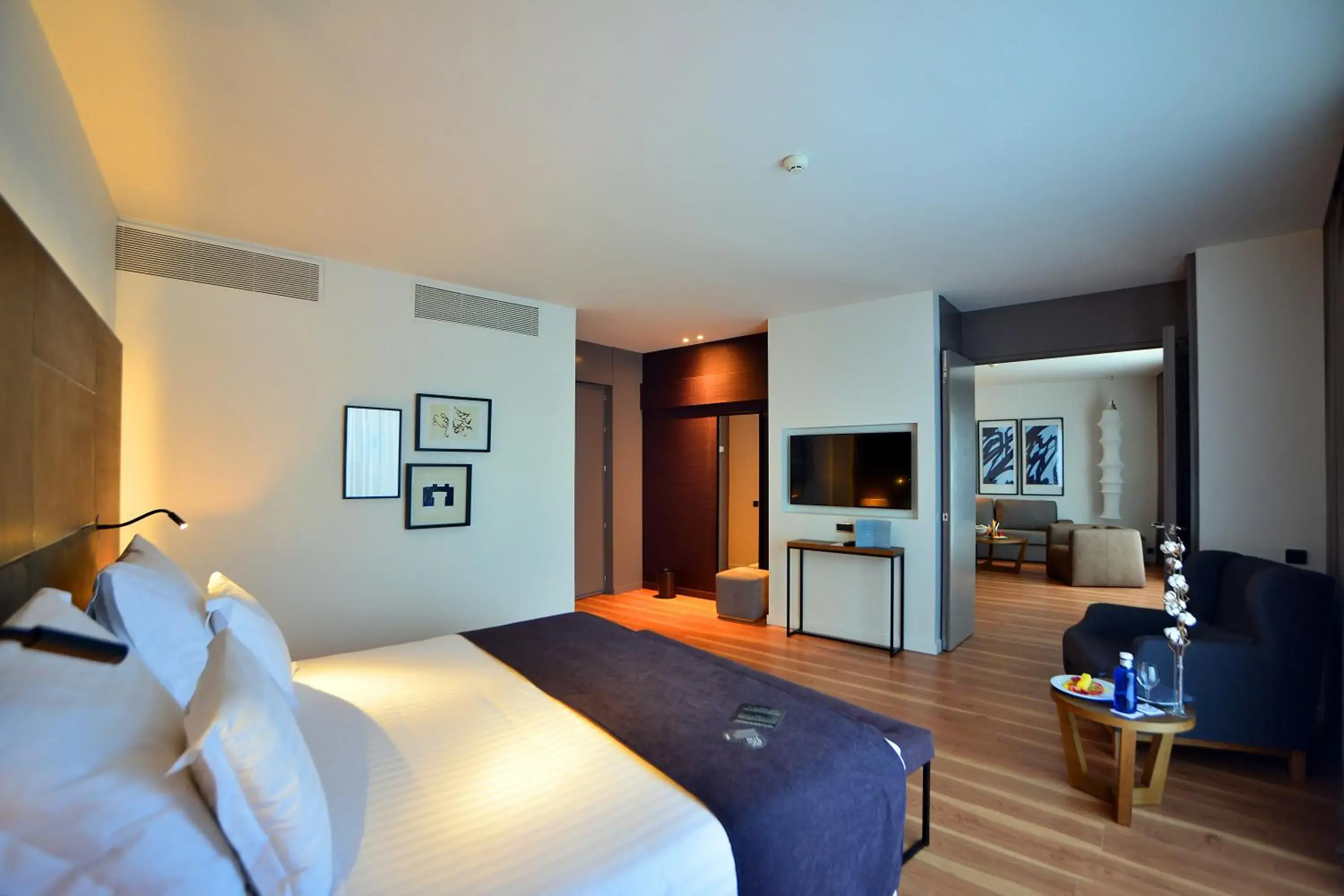 Suite with Hot Tub (2 Adults + 1 Child) in Barceló Sevilla Renacimiento Suite with Hot Tub (2 Adults + 1 Child) in Barceló Sevilla Renacimiento