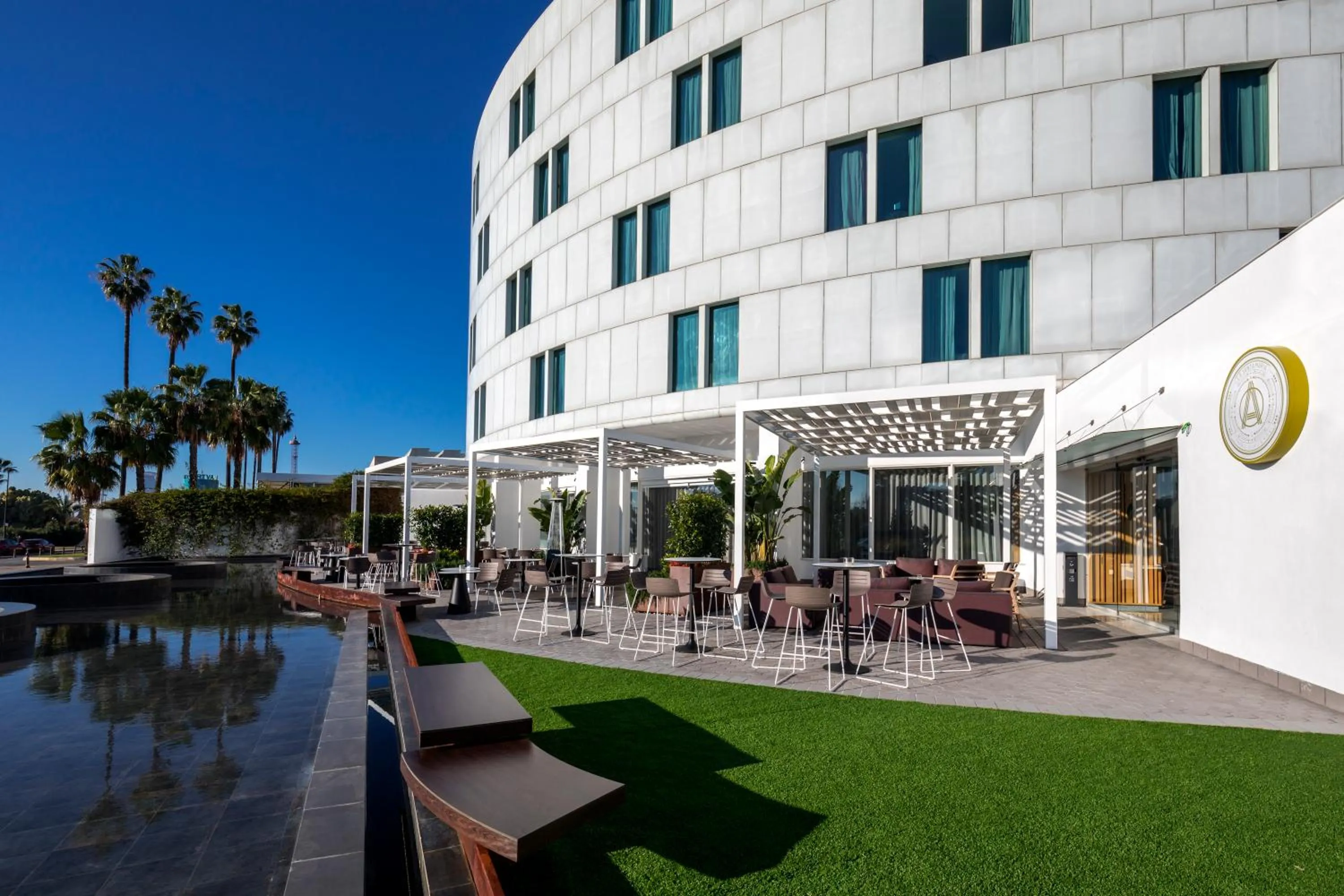 Restaurant/places to eat in Barceló Sevilla Renacimiento