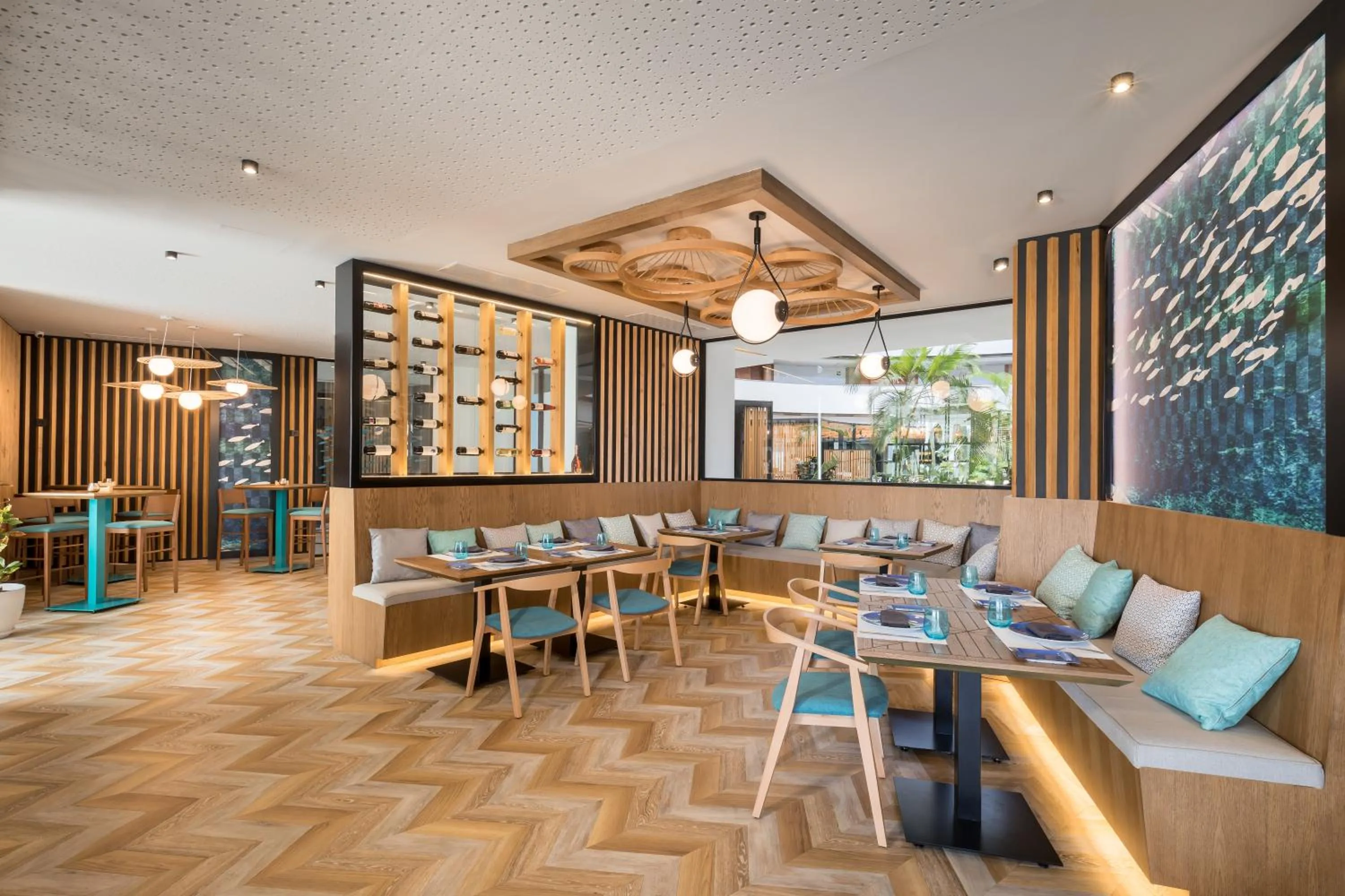 Restaurant/places to eat in Barceló Sevilla Renacimiento