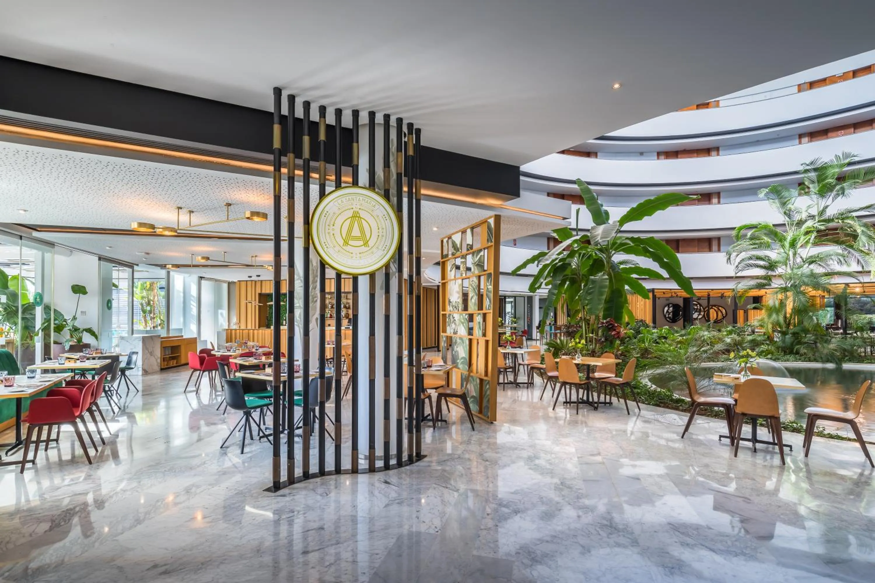 Restaurant/places to eat in Barceló Sevilla Renacimiento