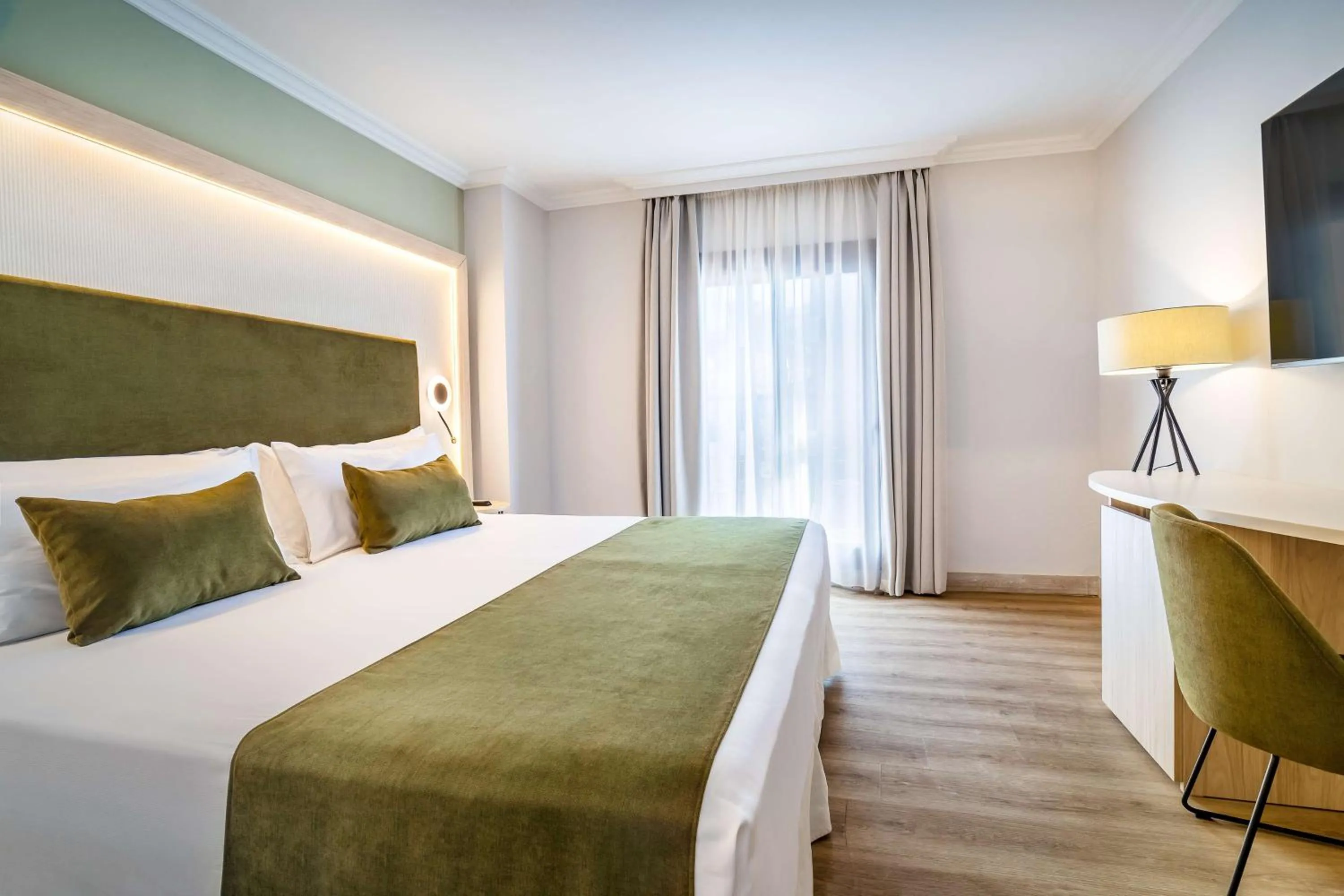 Family Suite (3 Adults + 2 Children) in Barceló Isla Canela