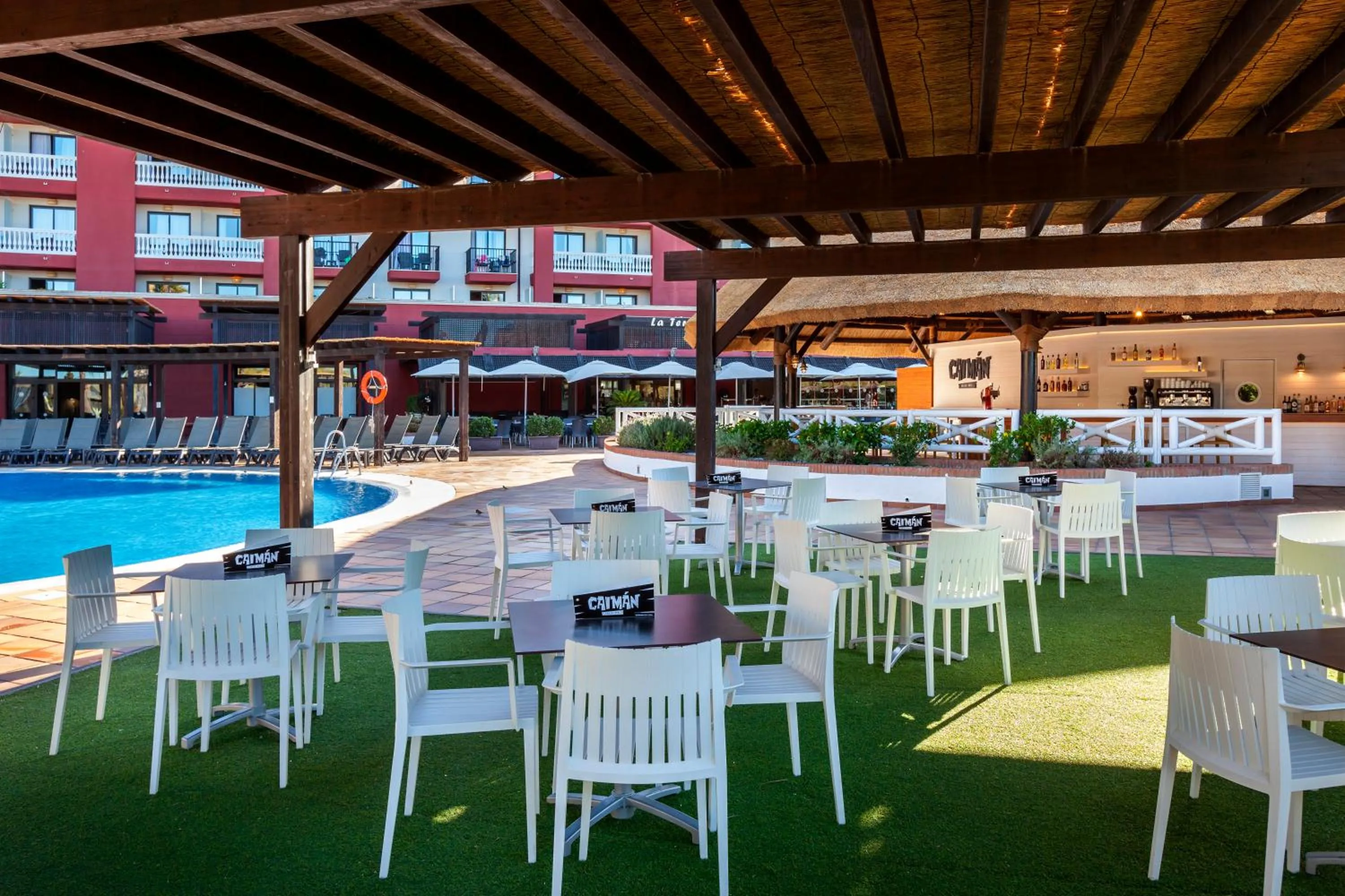 Area and facilities in Smy Isla Cristina