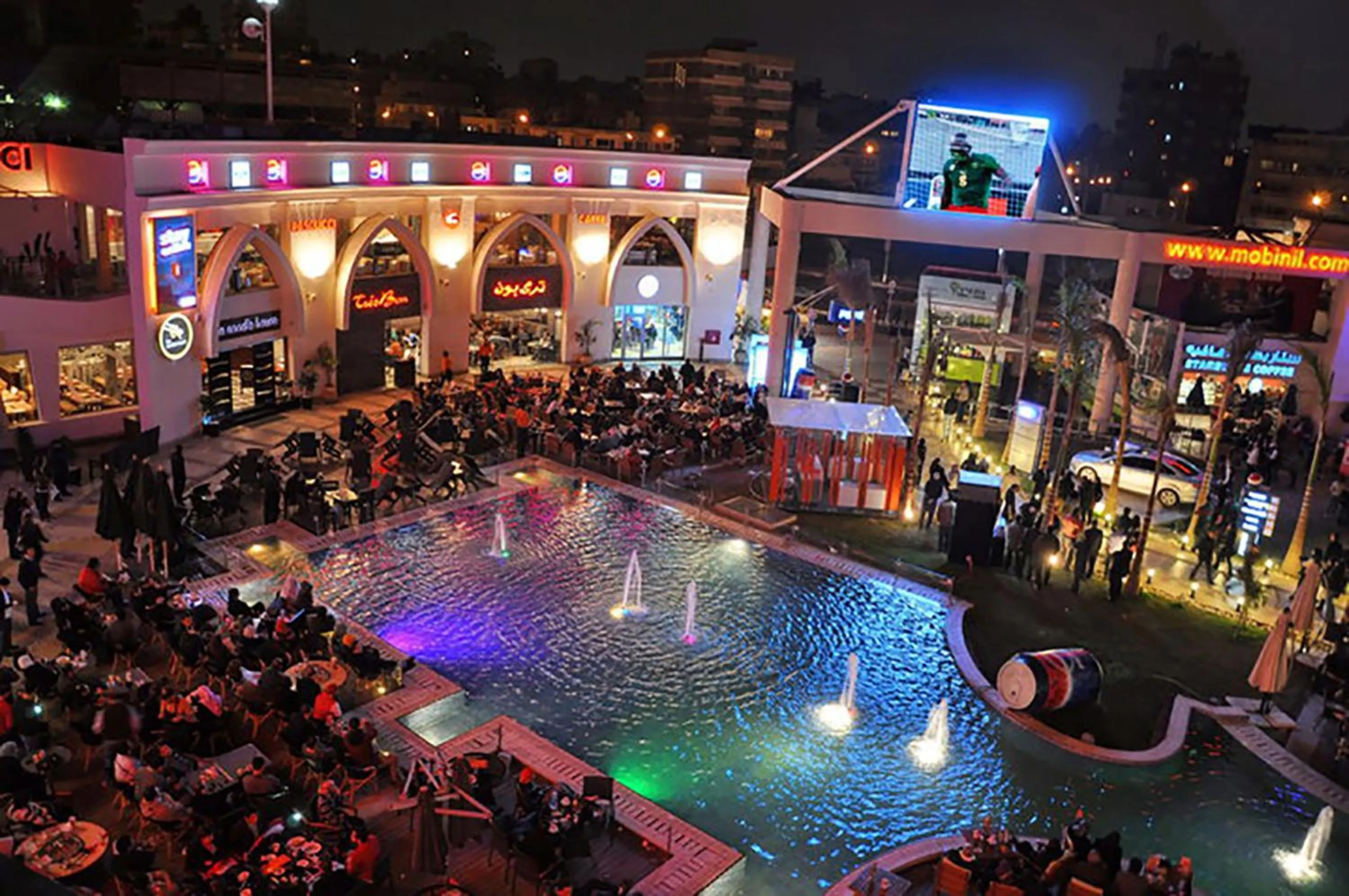 Evening entertainment in Casa De Golf-Heliopolis