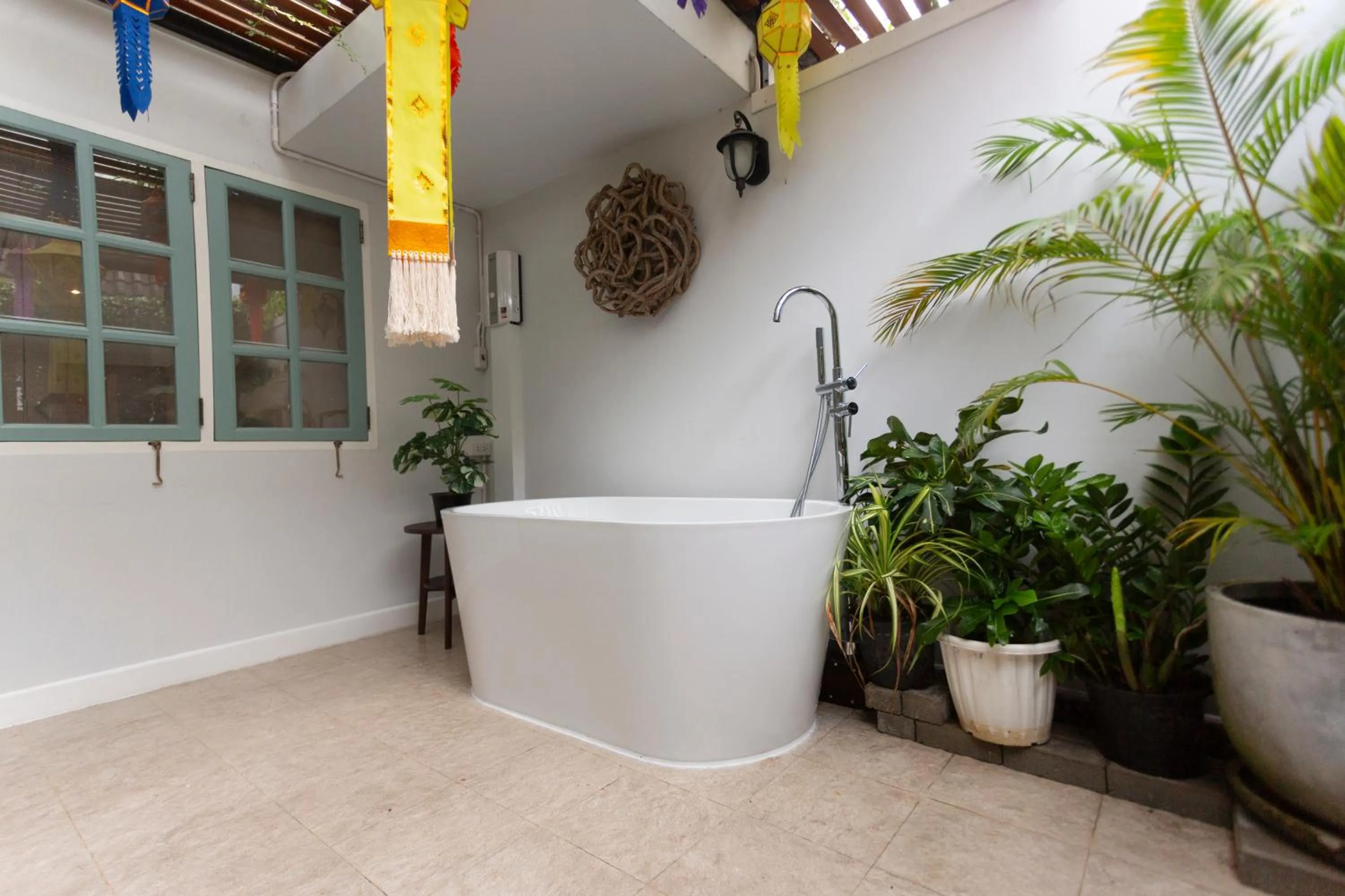 Bath in Pran At Kumuang Boutique House