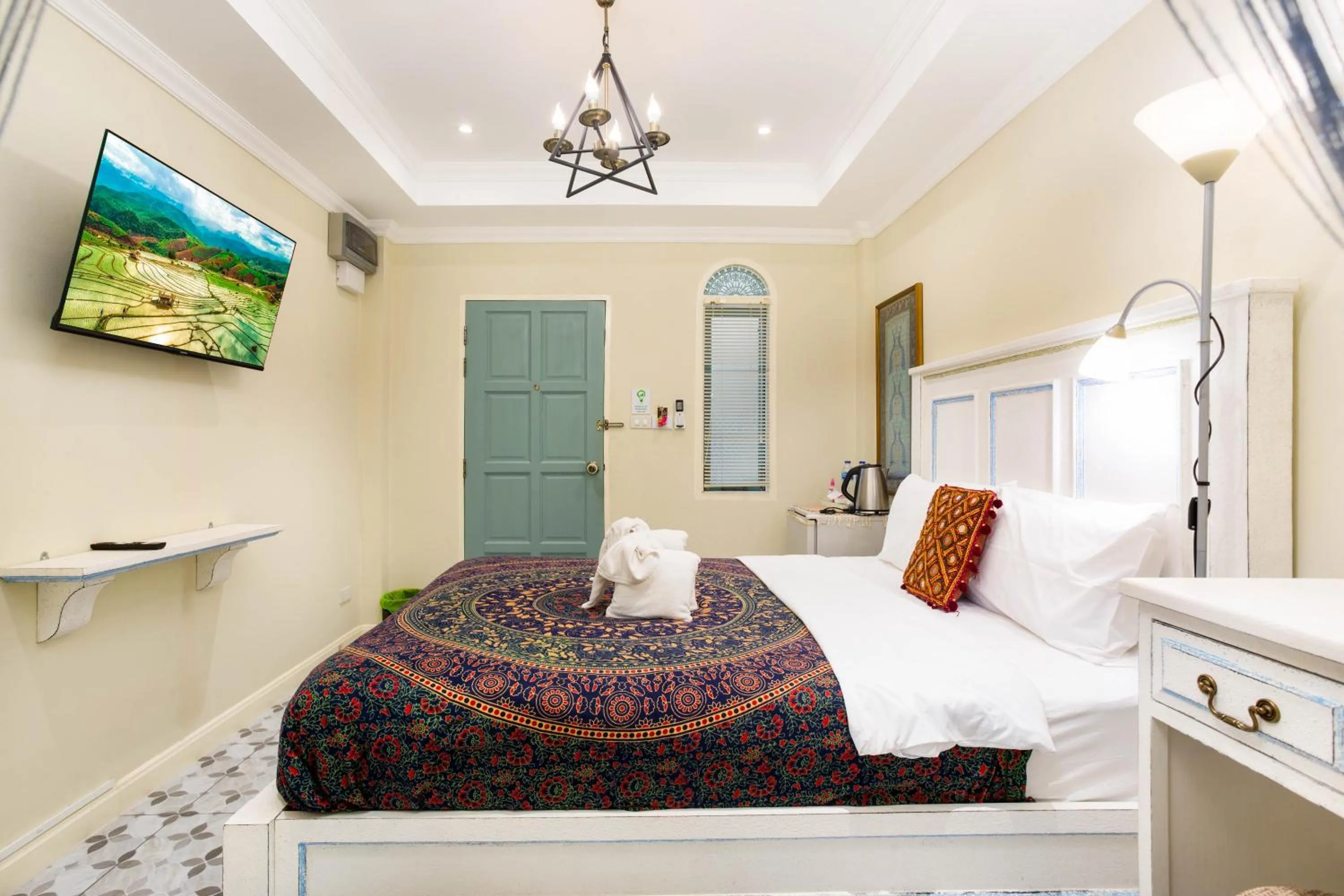 Bed in Pran At Kumuang Boutique House