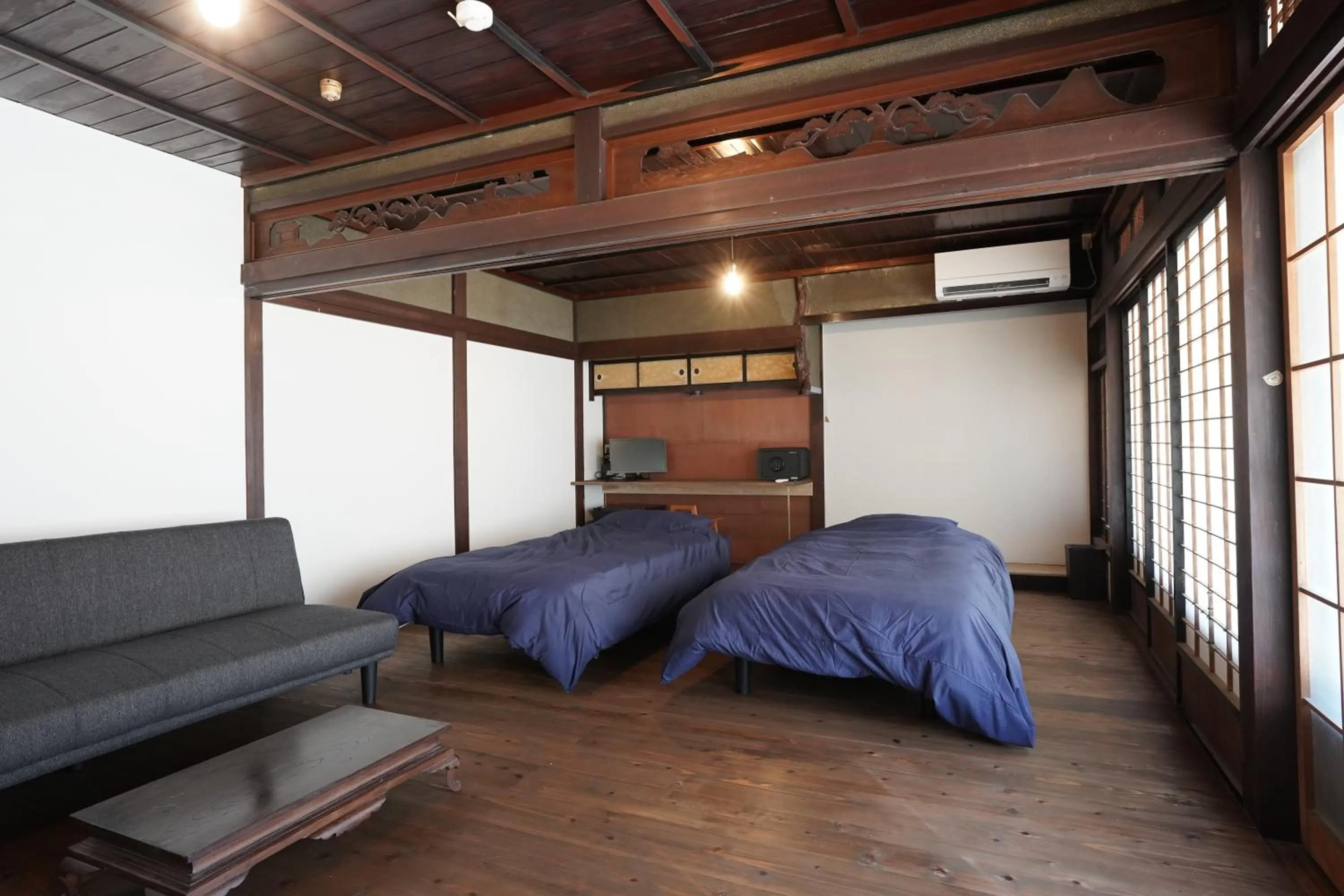 Photo of the whole room, Bed in 赭Soho Yunotsu Old Village Inn & Bar