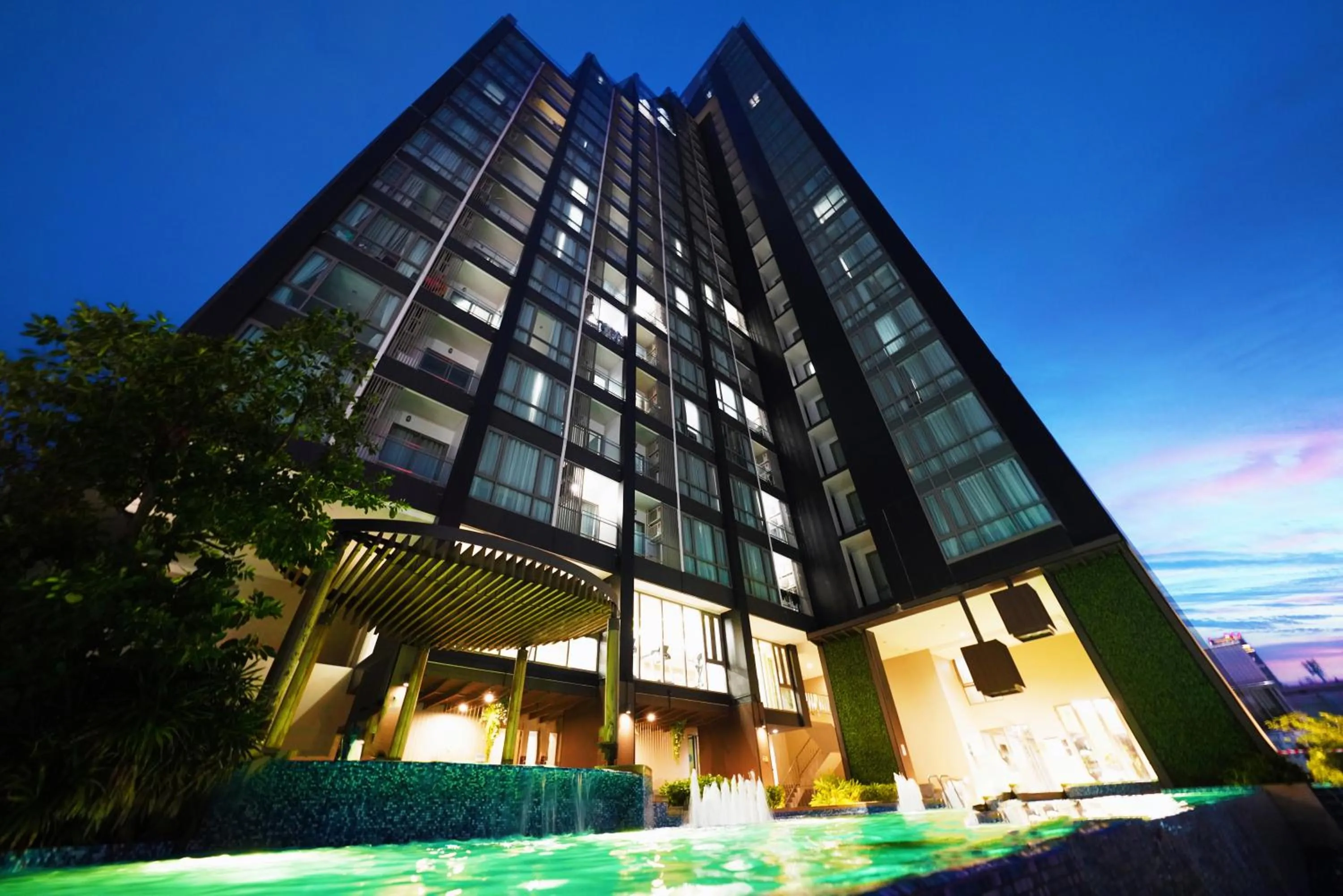 Property building in The Rich Residence Sukhumvit Nana