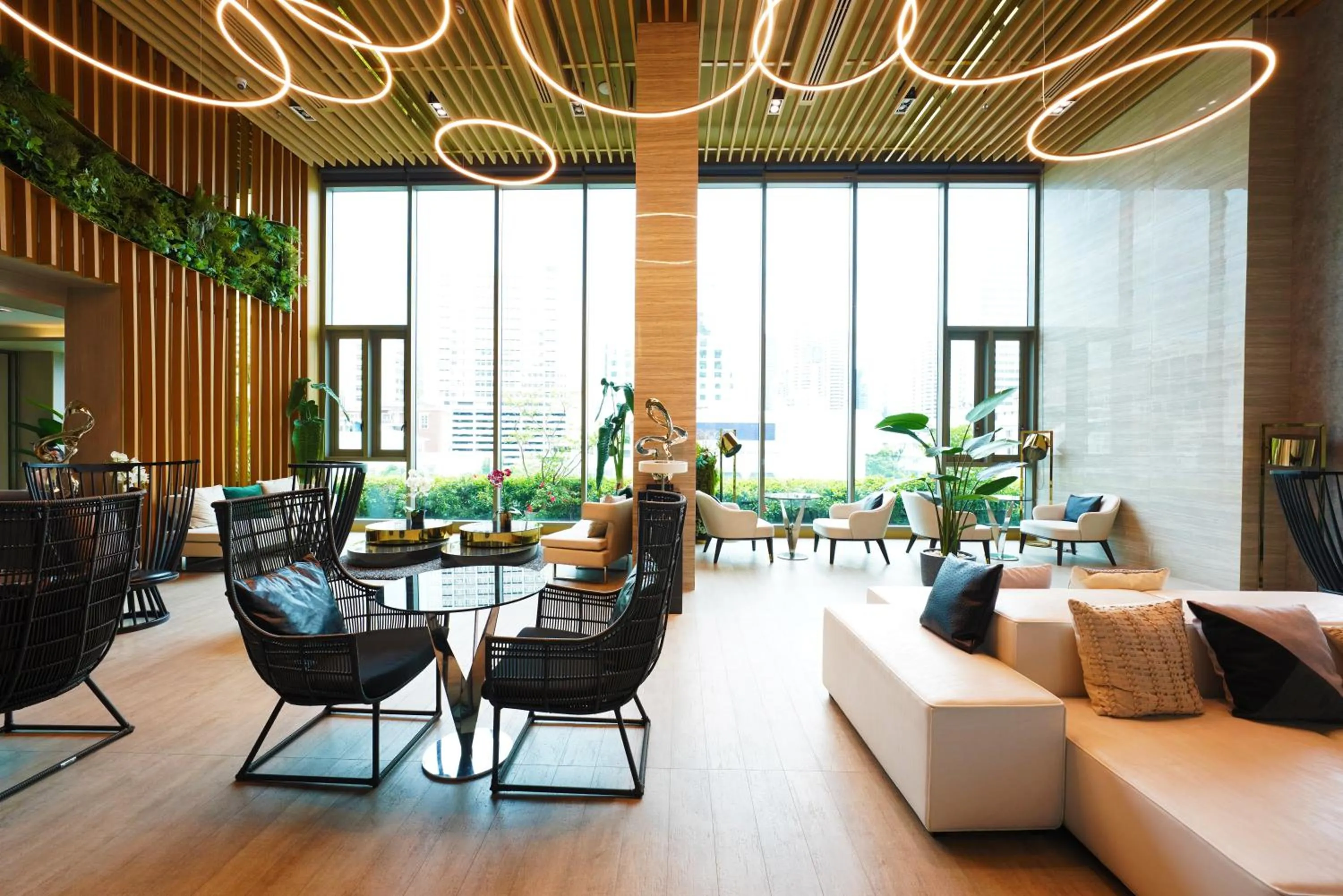 Communal lounge/ TV room in The Rich Residence Sukhumvit Nana