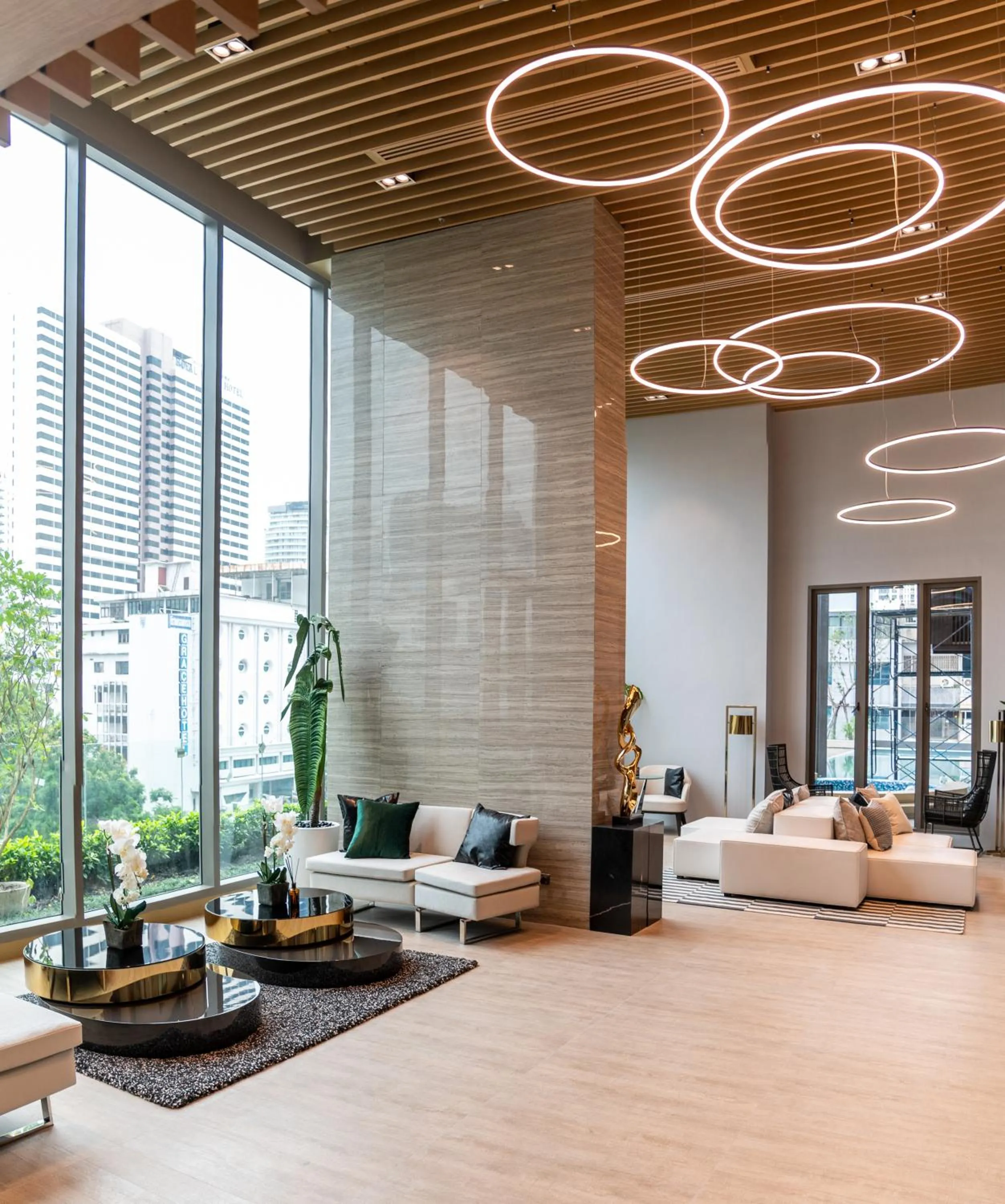 Communal lounge/ TV room in The Rich Residence Sukhumvit Nana