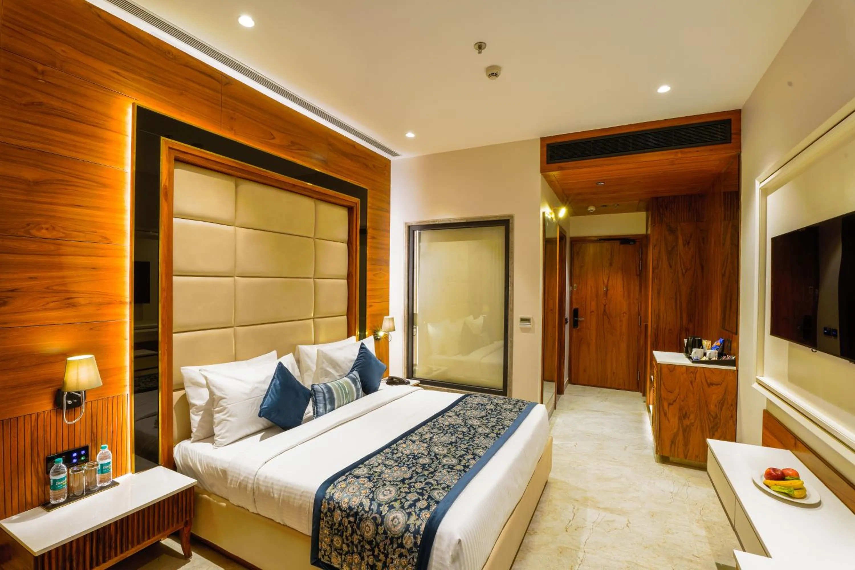 Photo of the whole room, Bed in Regenta Place Chandigarh Mohali