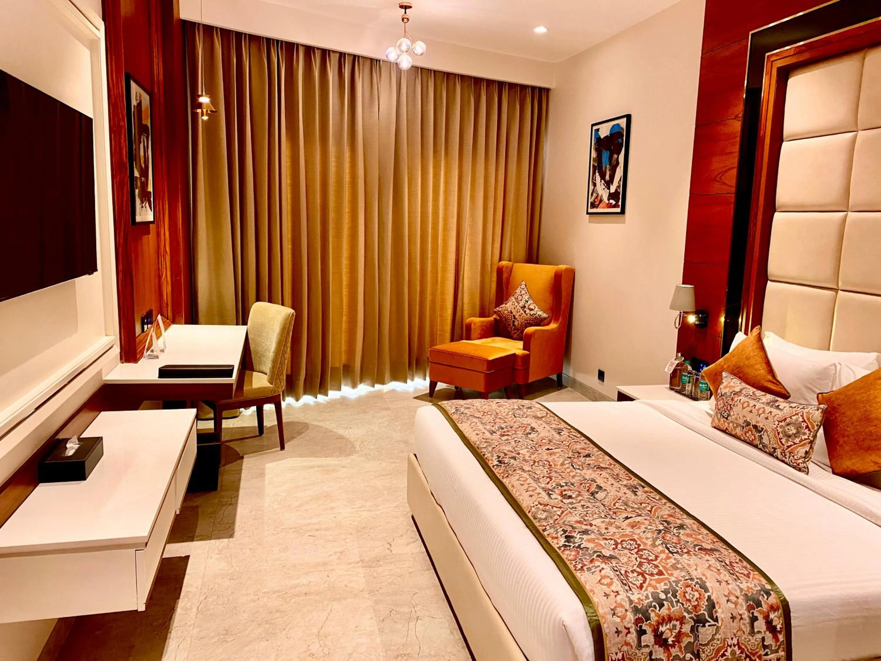 Bedroom, Bed in Regenta Place Chandigarh Mohali