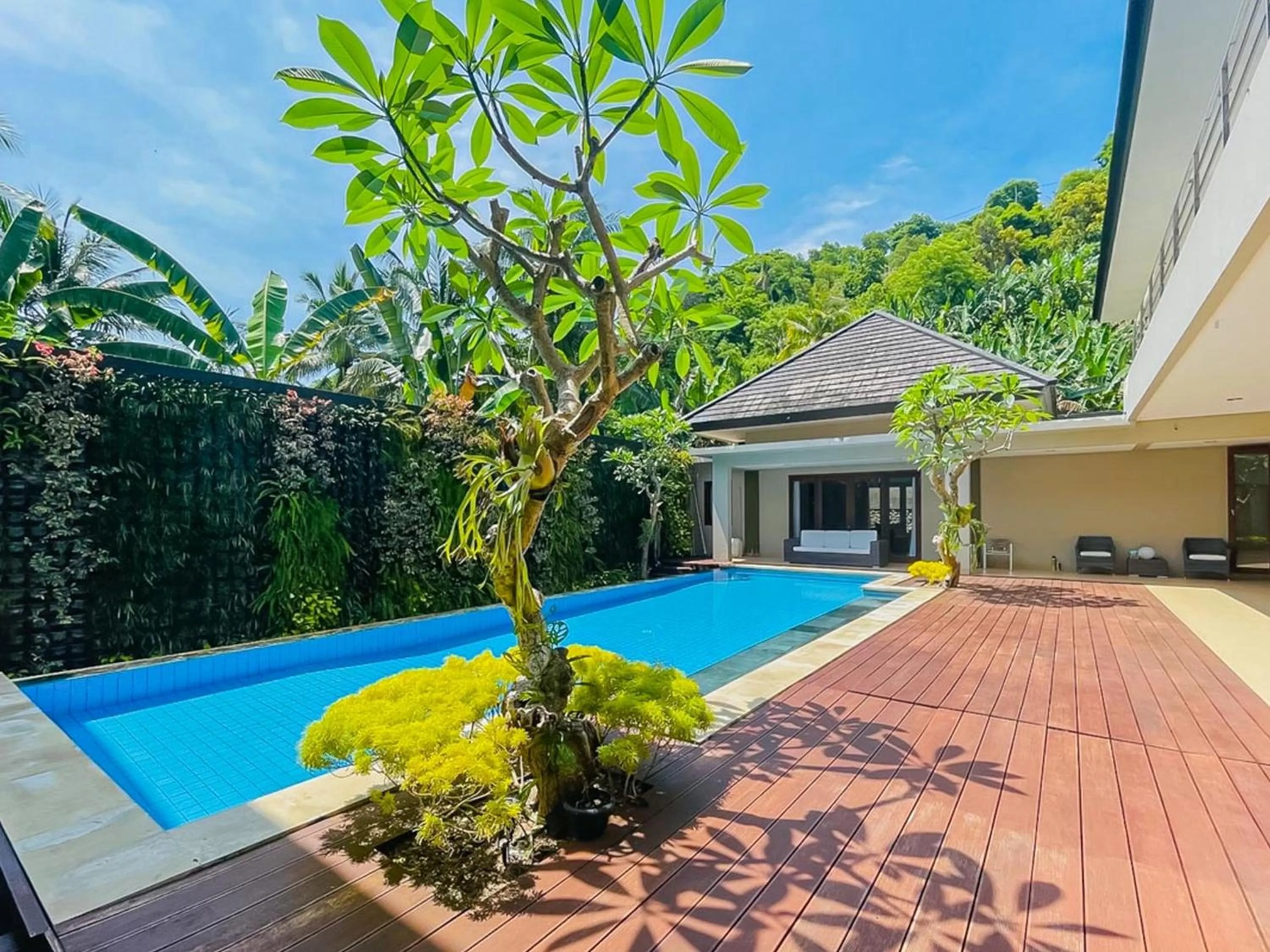 Property building in Merbau Luxurious Villa Senggigi by The Lavana - 5 Bedroom Villa