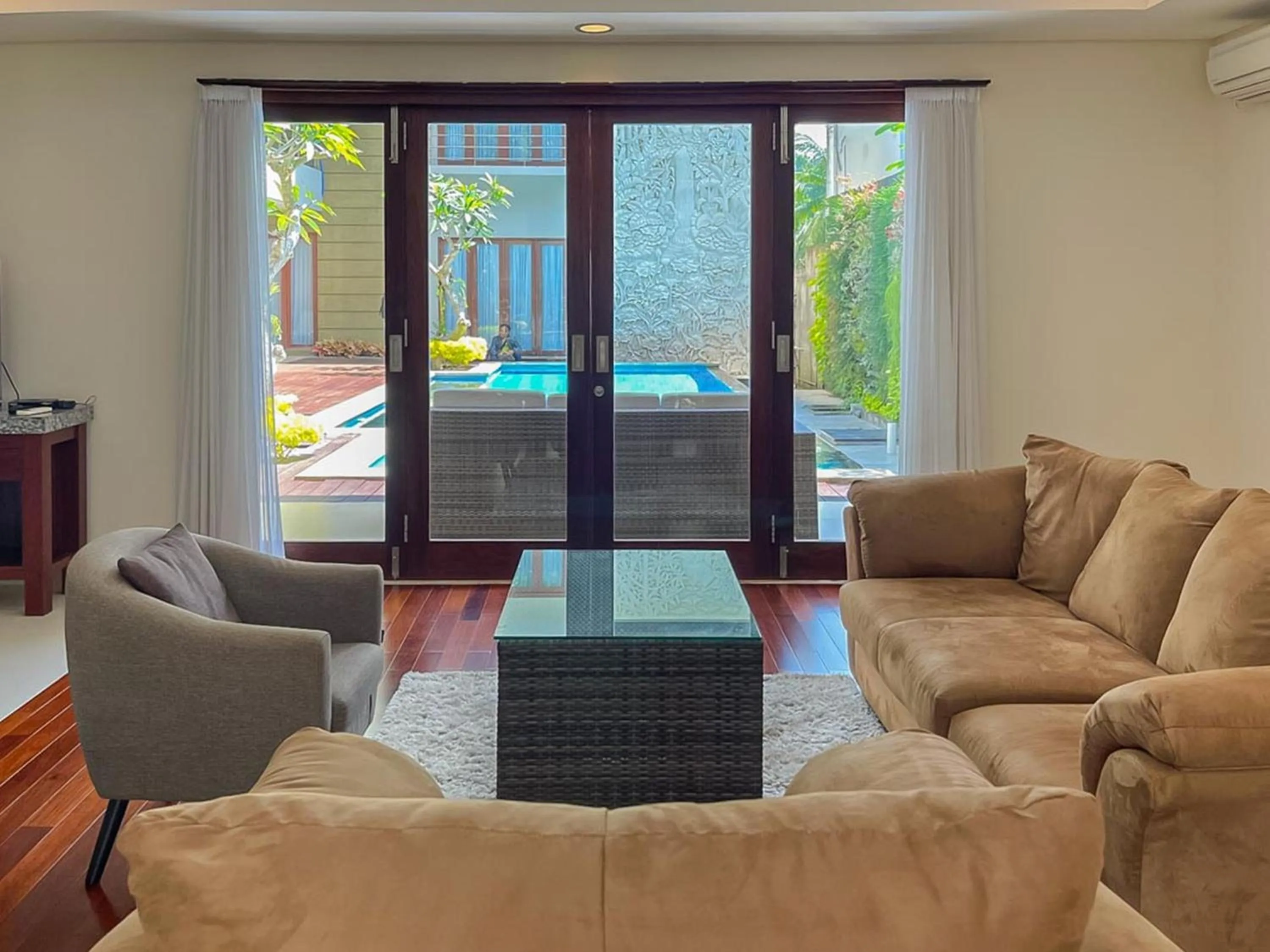 Living room in Merbau Luxurious Villa Senggigi by The Lavana - 5 Bedroom Villa