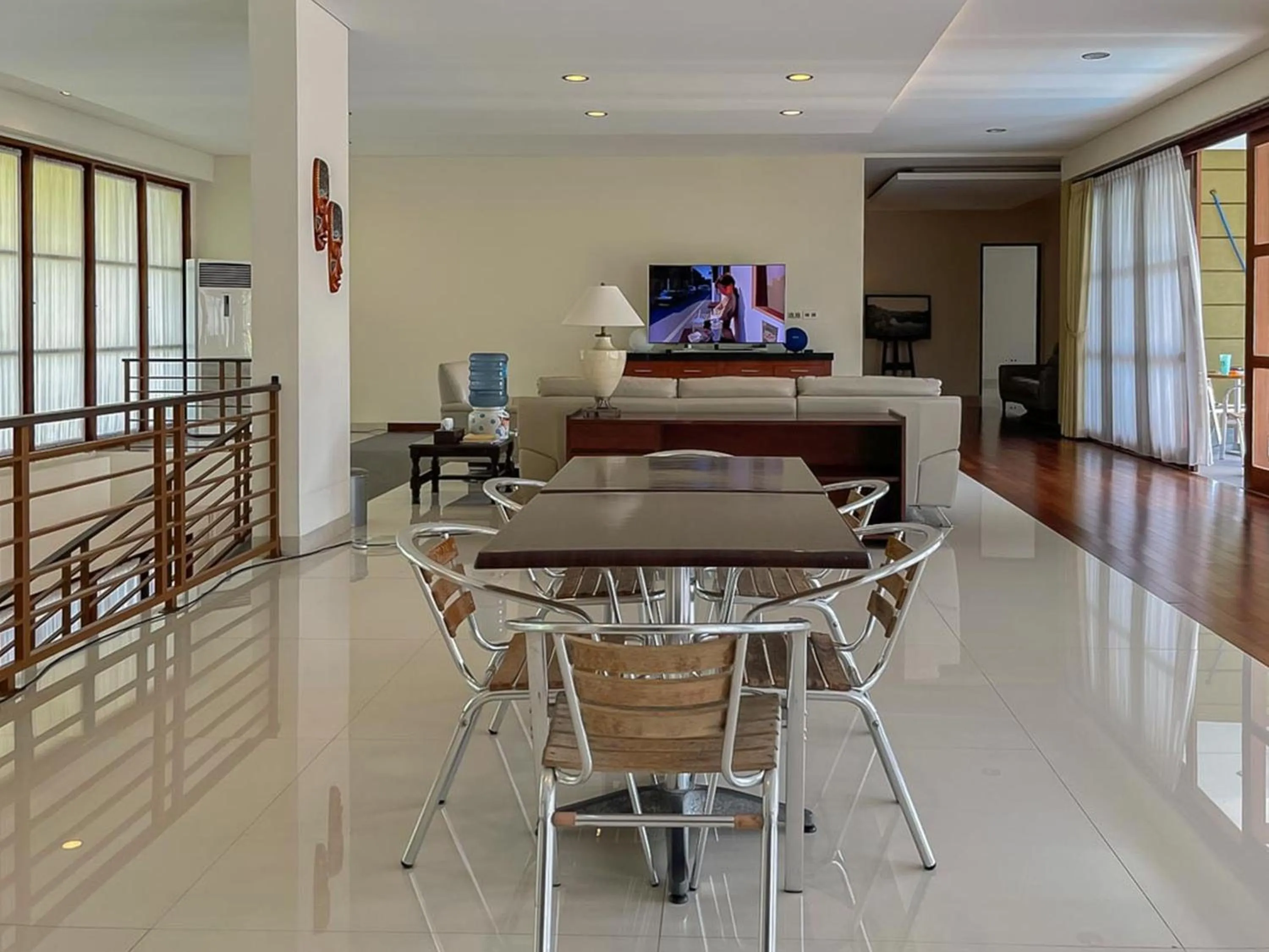 Dining area in Merbau Luxurious Villa Senggigi by The Lavana - 5 Bedroom Villa