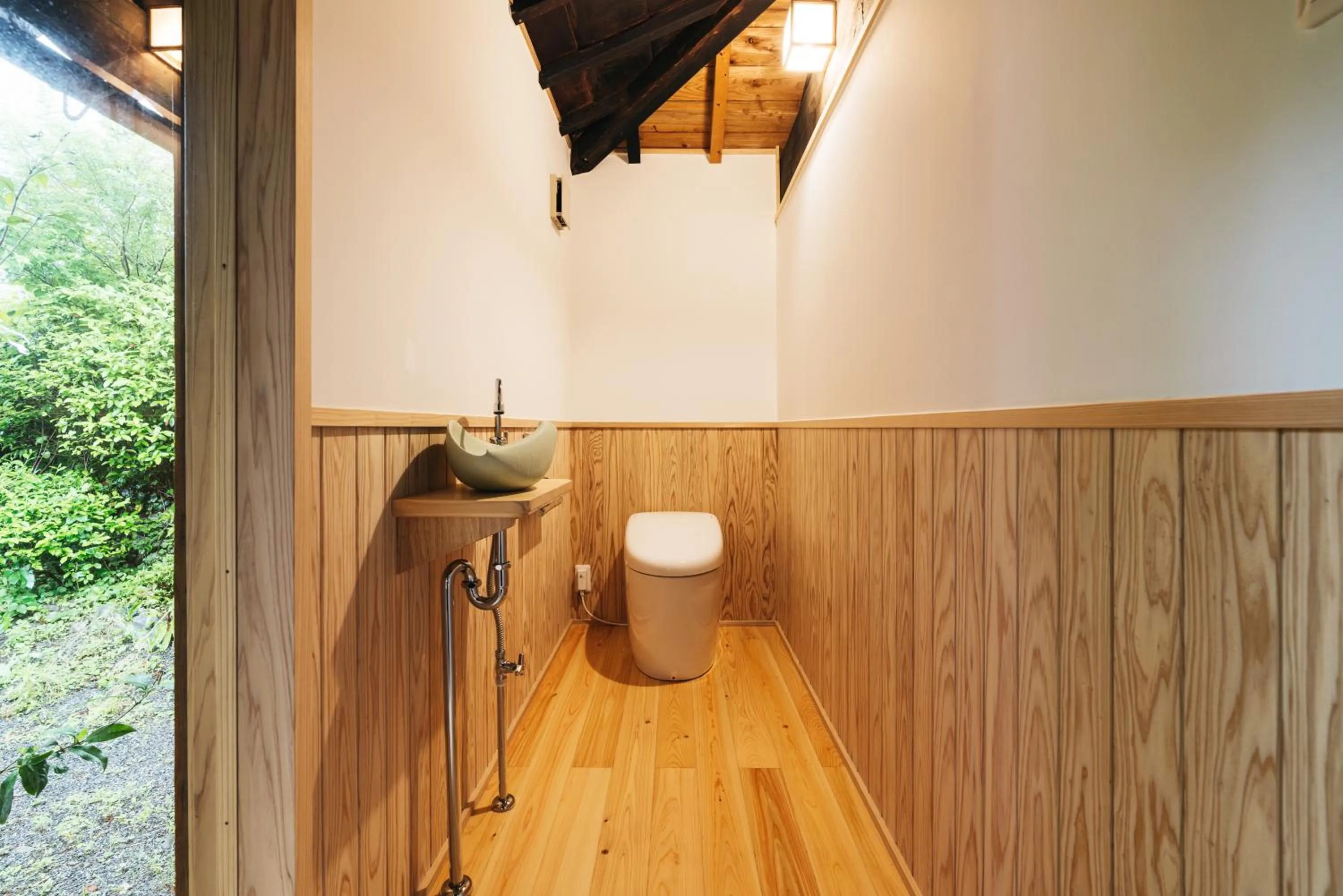 Toilet in RITA Izumifumoto