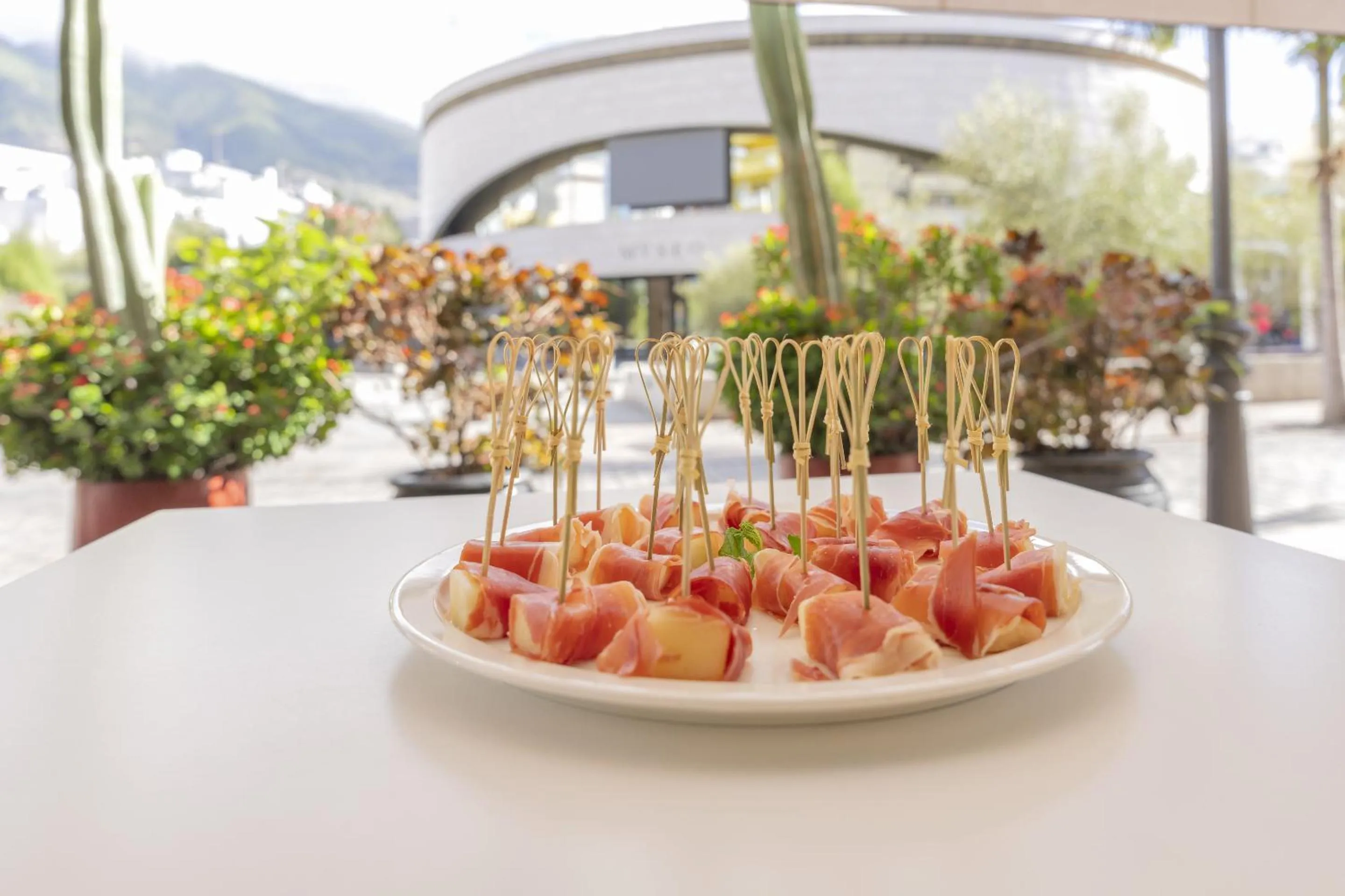 Lounge or bar in Hotel Benahoare