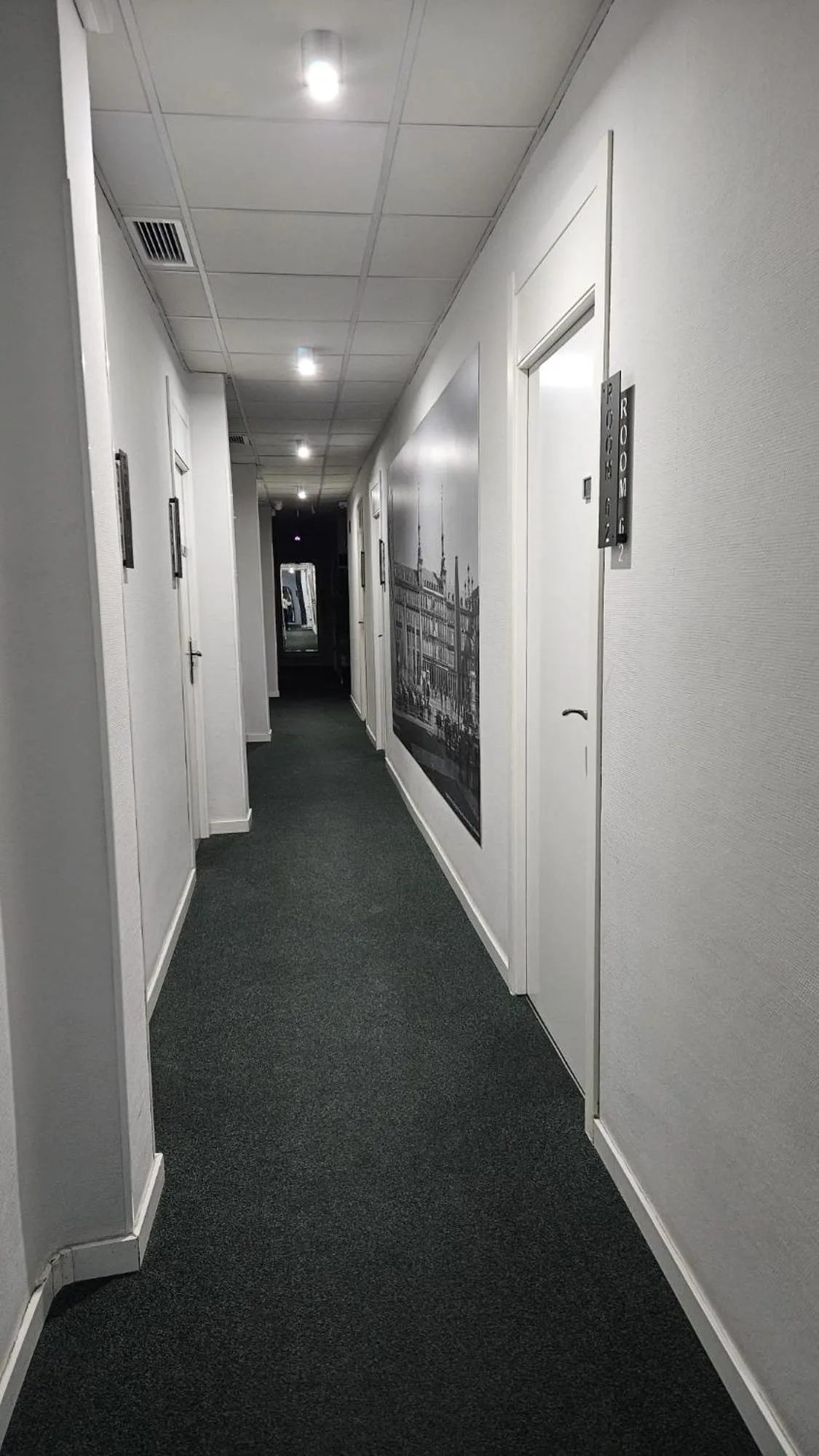 Area and facilities in Hostal Lauria