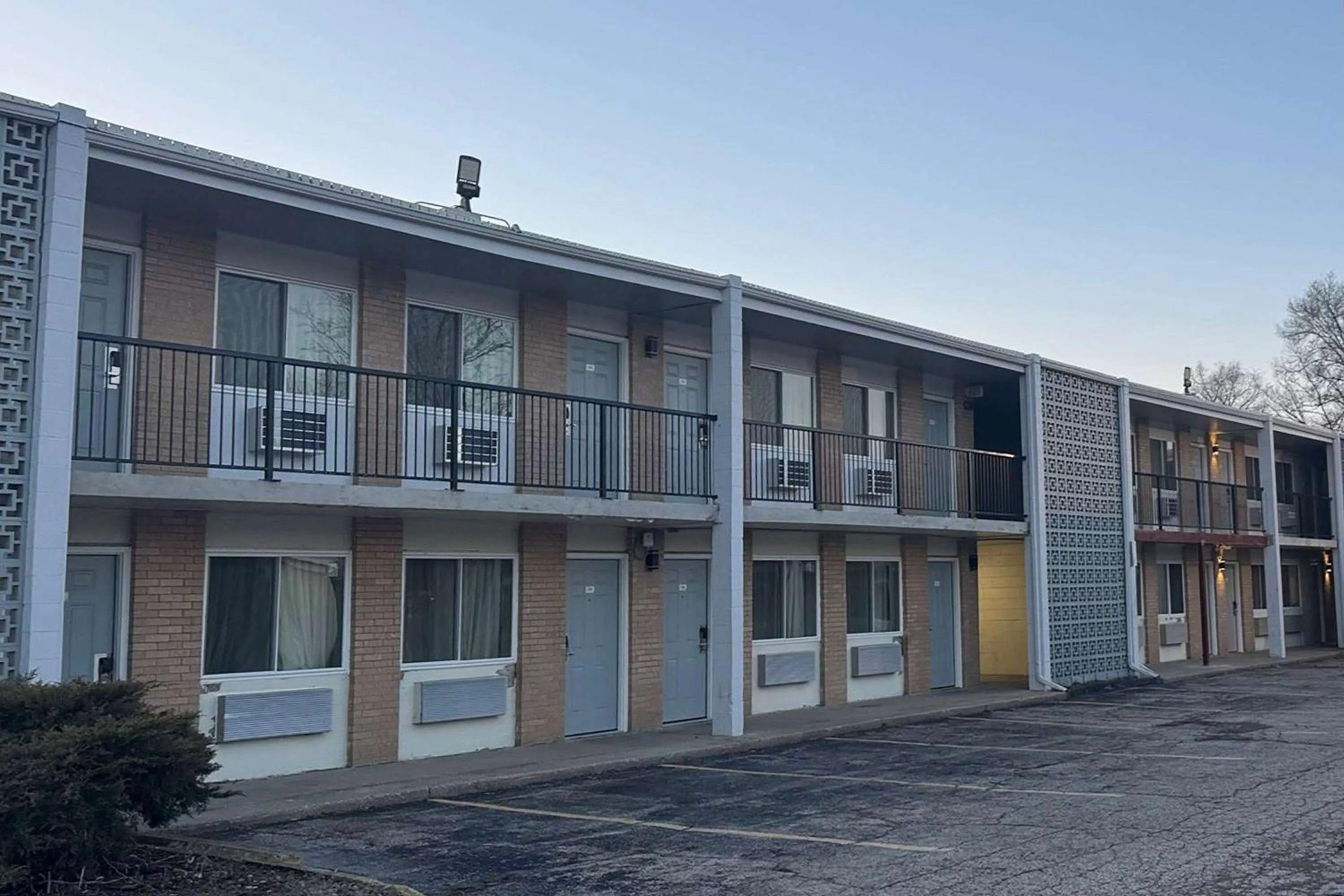 Property building in Travelodge by Wyndham Rockford South