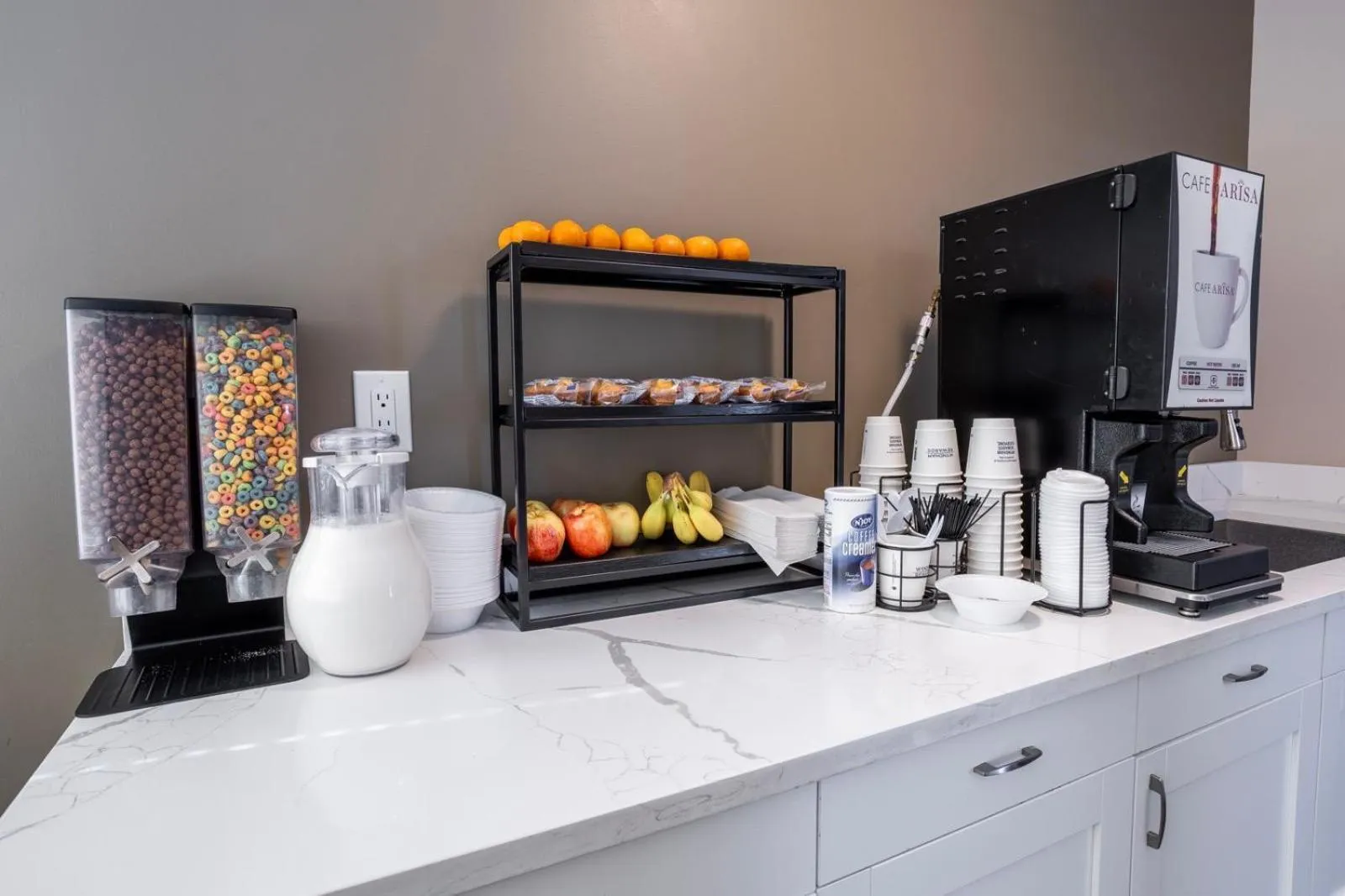 Continental breakfast in Super 8 by Wyndham Rockford South