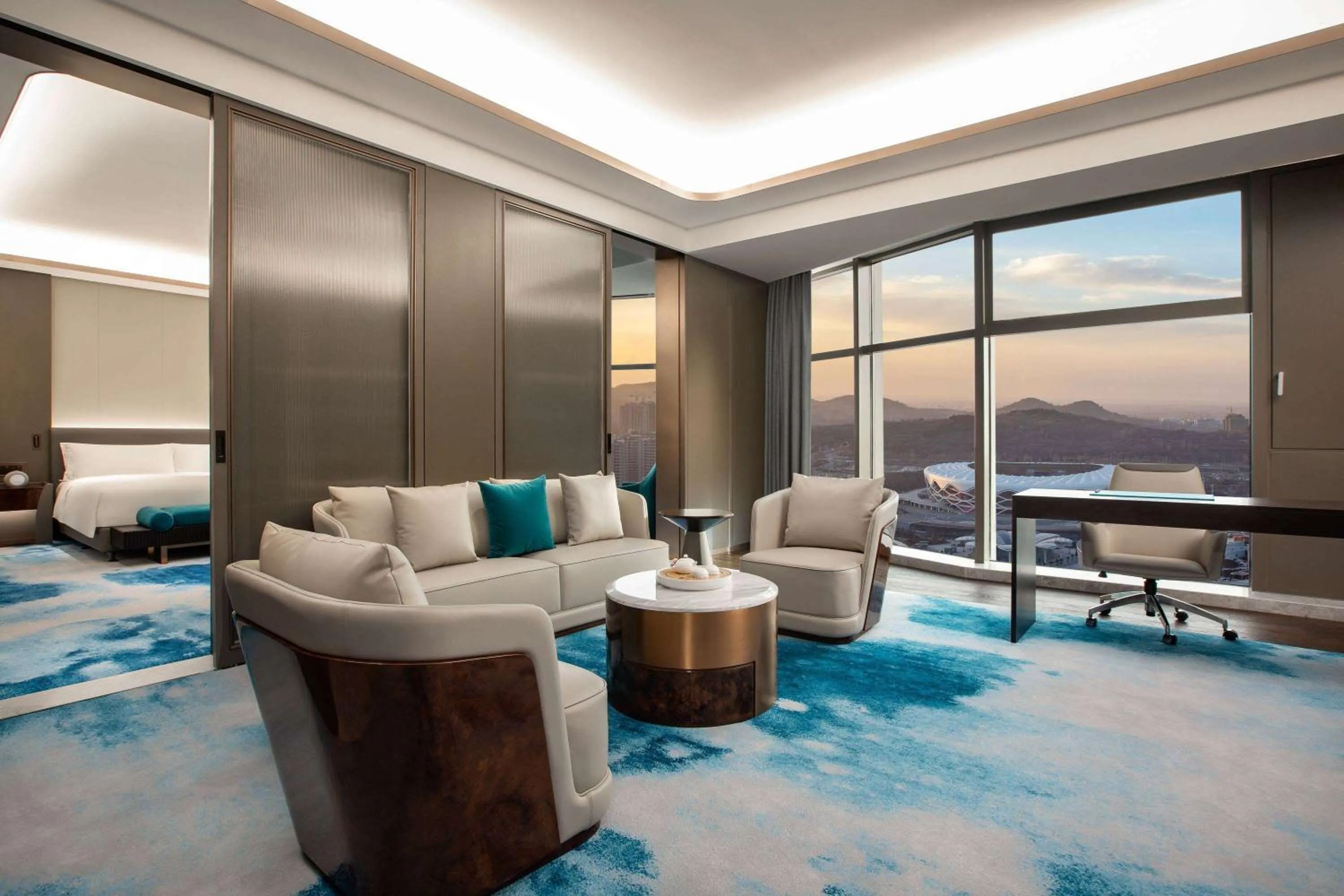 Deluxe Suite in Wyndham Grand Zaozhuang