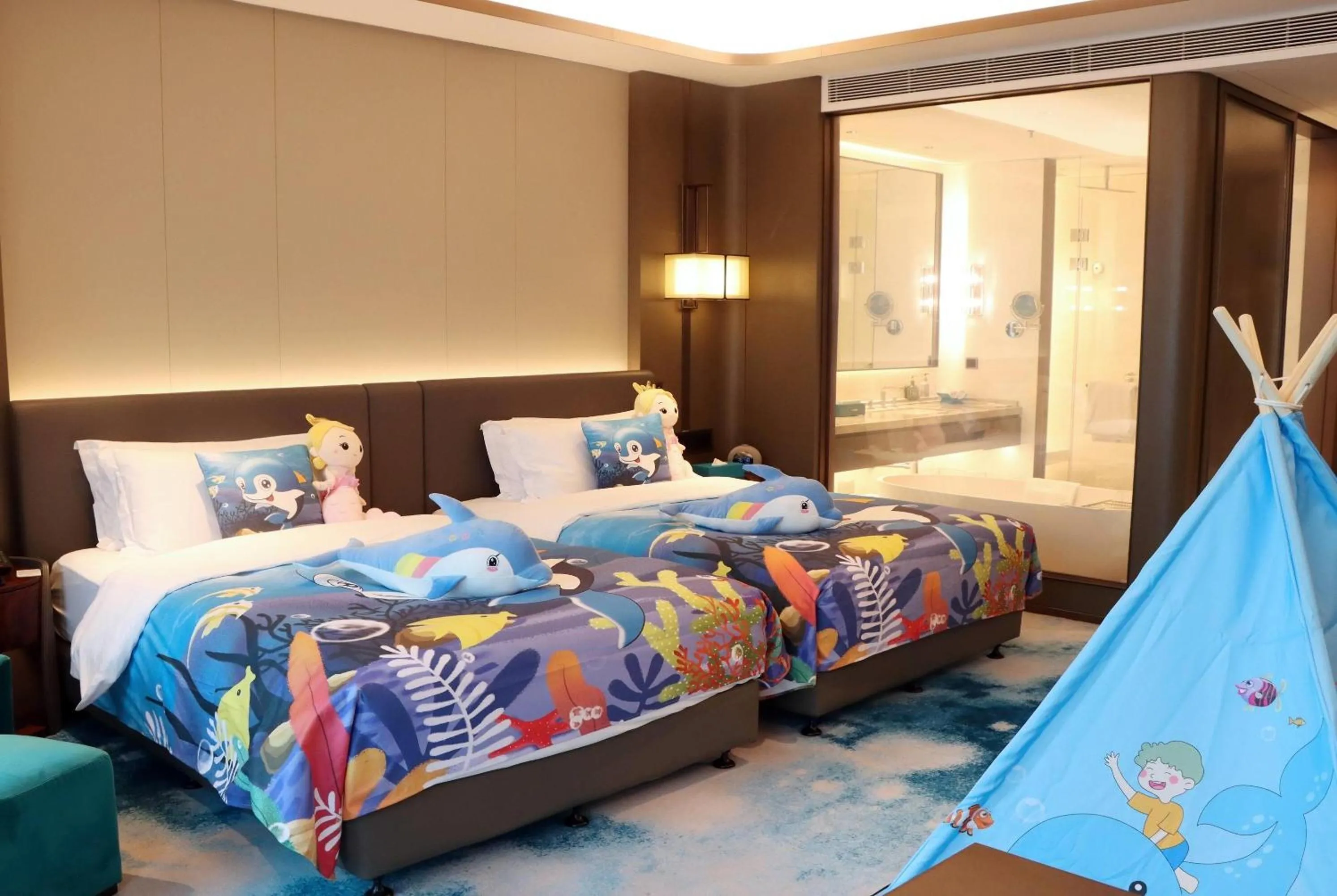 Photo of the whole room, Bed in Wyndham Grand Zaozhuang