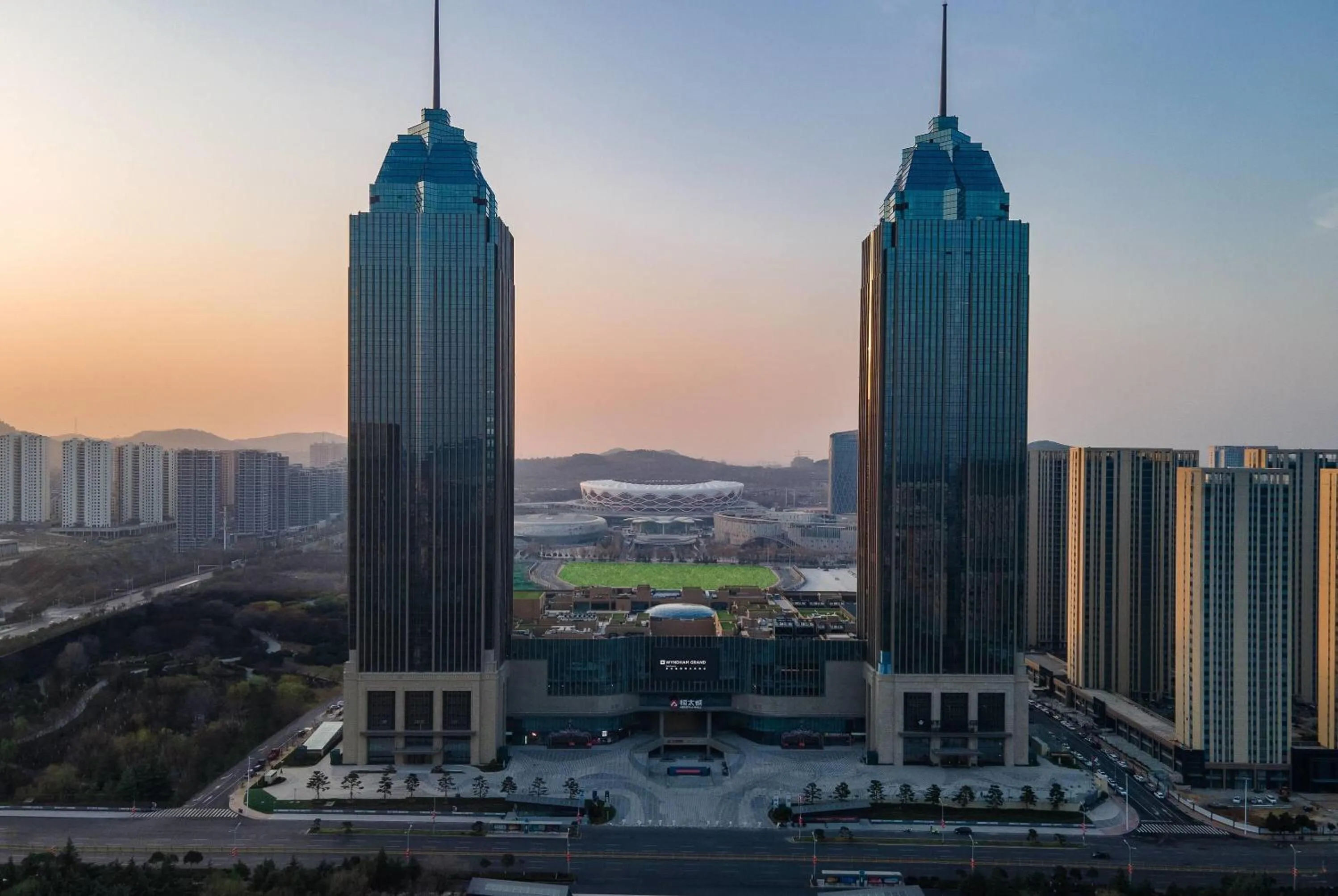 Property building in Wyndham Grand Zaozhuang