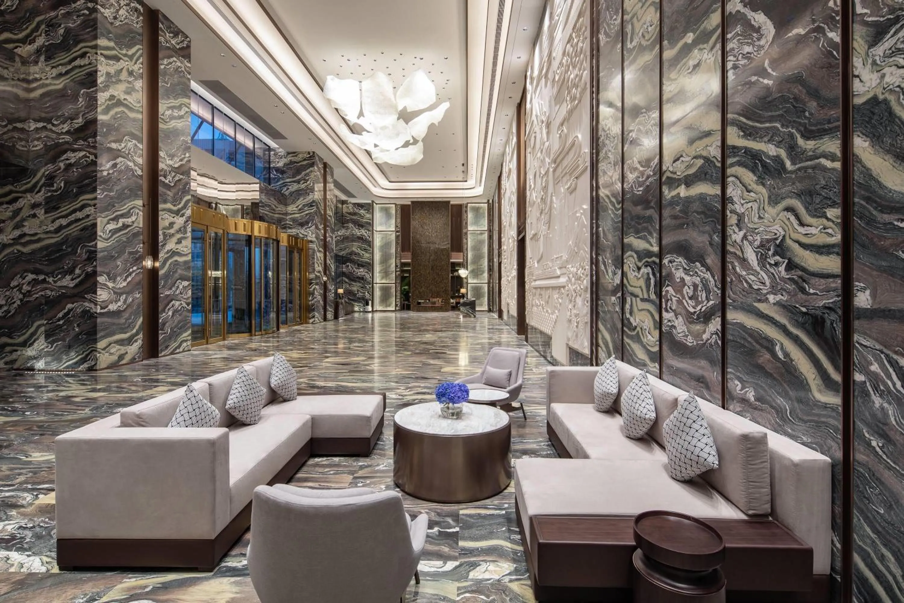 Lounge or bar in Wyndham Grand Zaozhuang