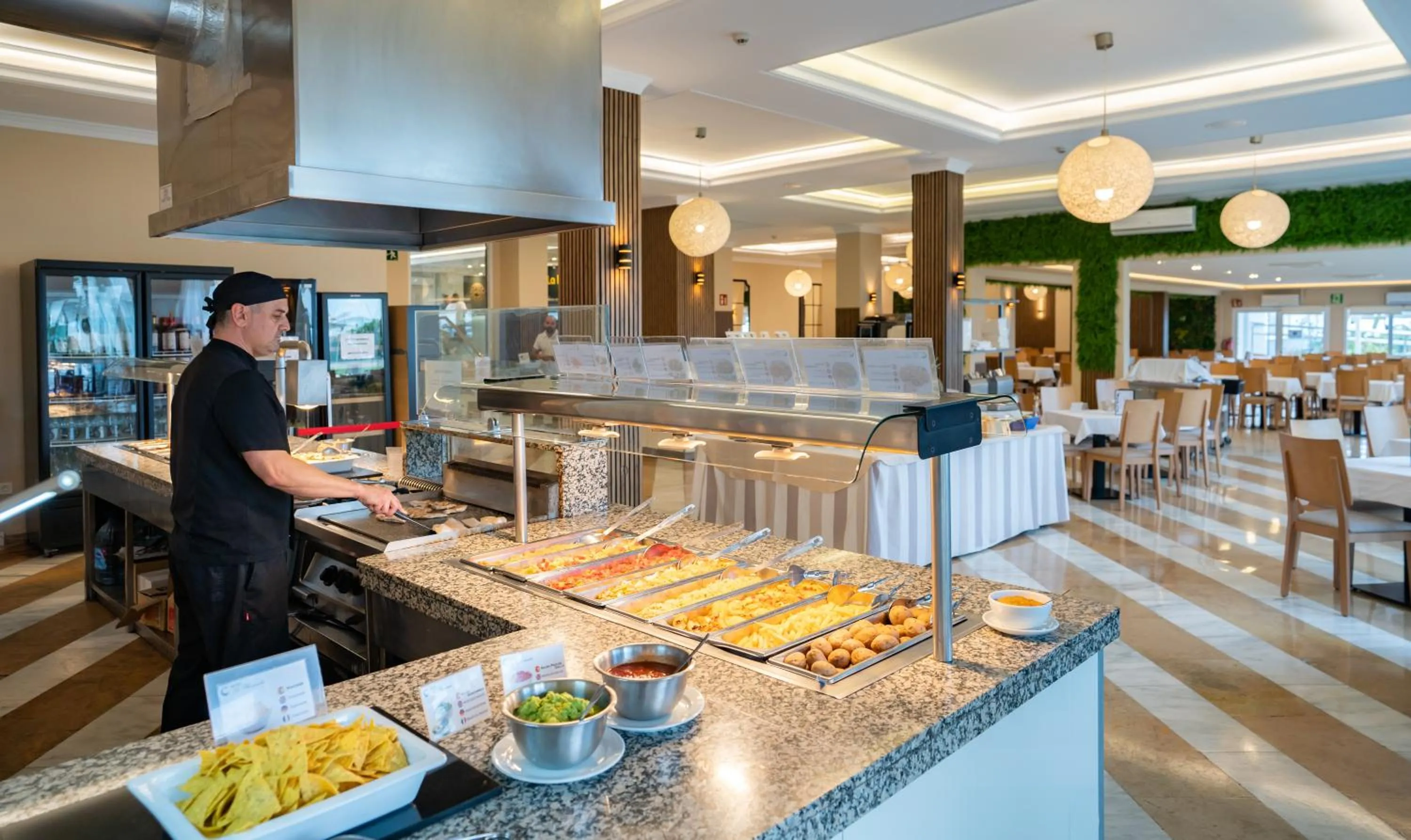 Restaurant/places to eat in La Barracuda