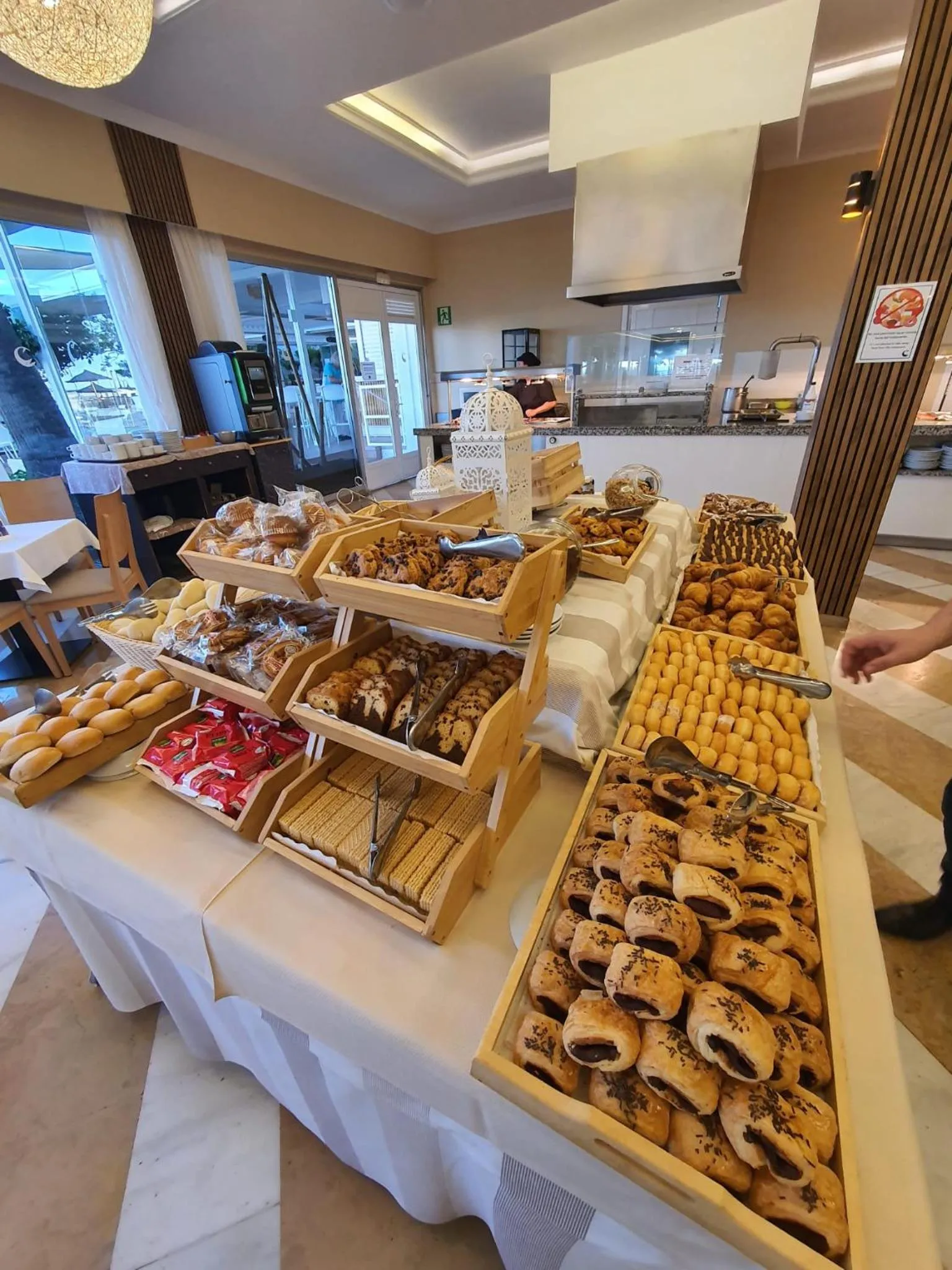 Buffet breakfast in La Barracuda