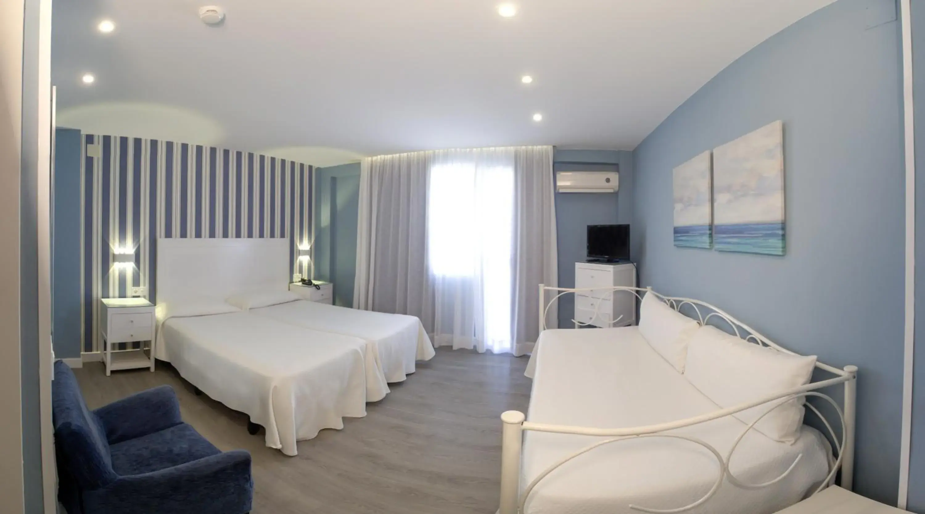 Double or Twin Room with Pool View in La Barracuda Double or Twin Room with Pool View in La Barracuda