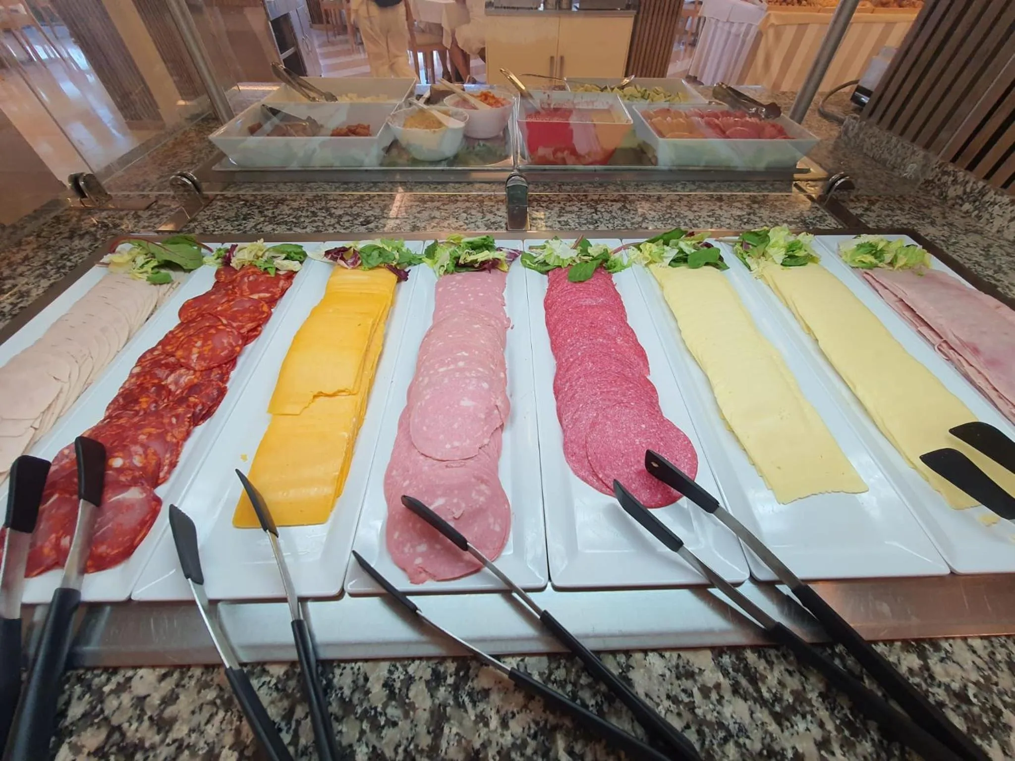 Buffet breakfast in La Barracuda