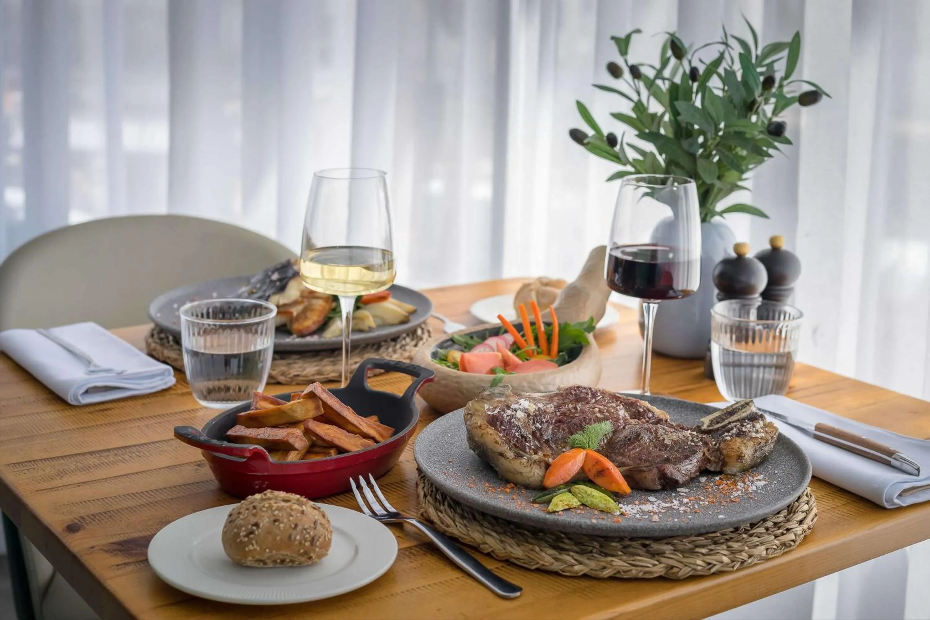 Restaurant/places to eat in Barceló Santiago - Adults Only