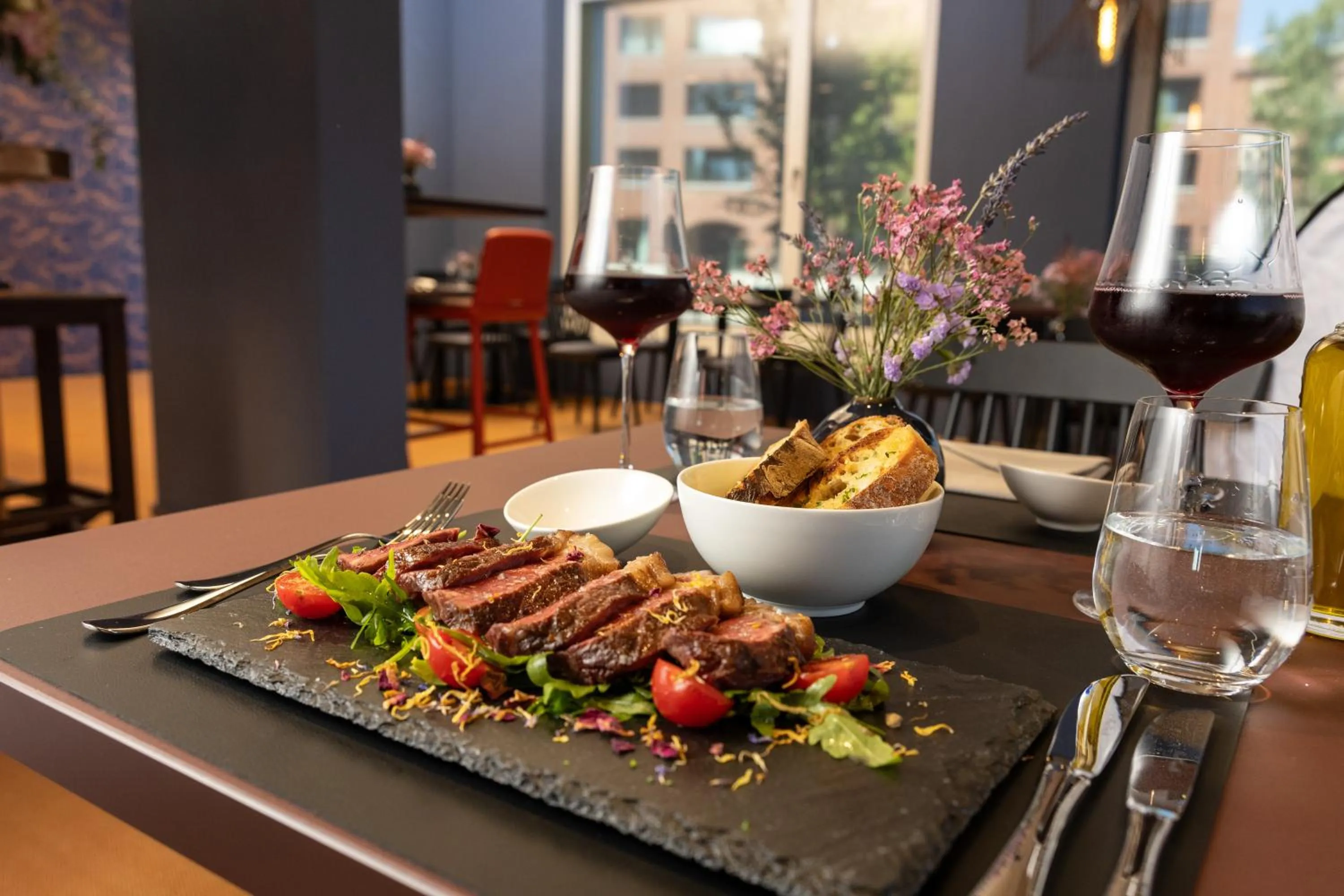 Food and drinks in b-smart hotel Arbon