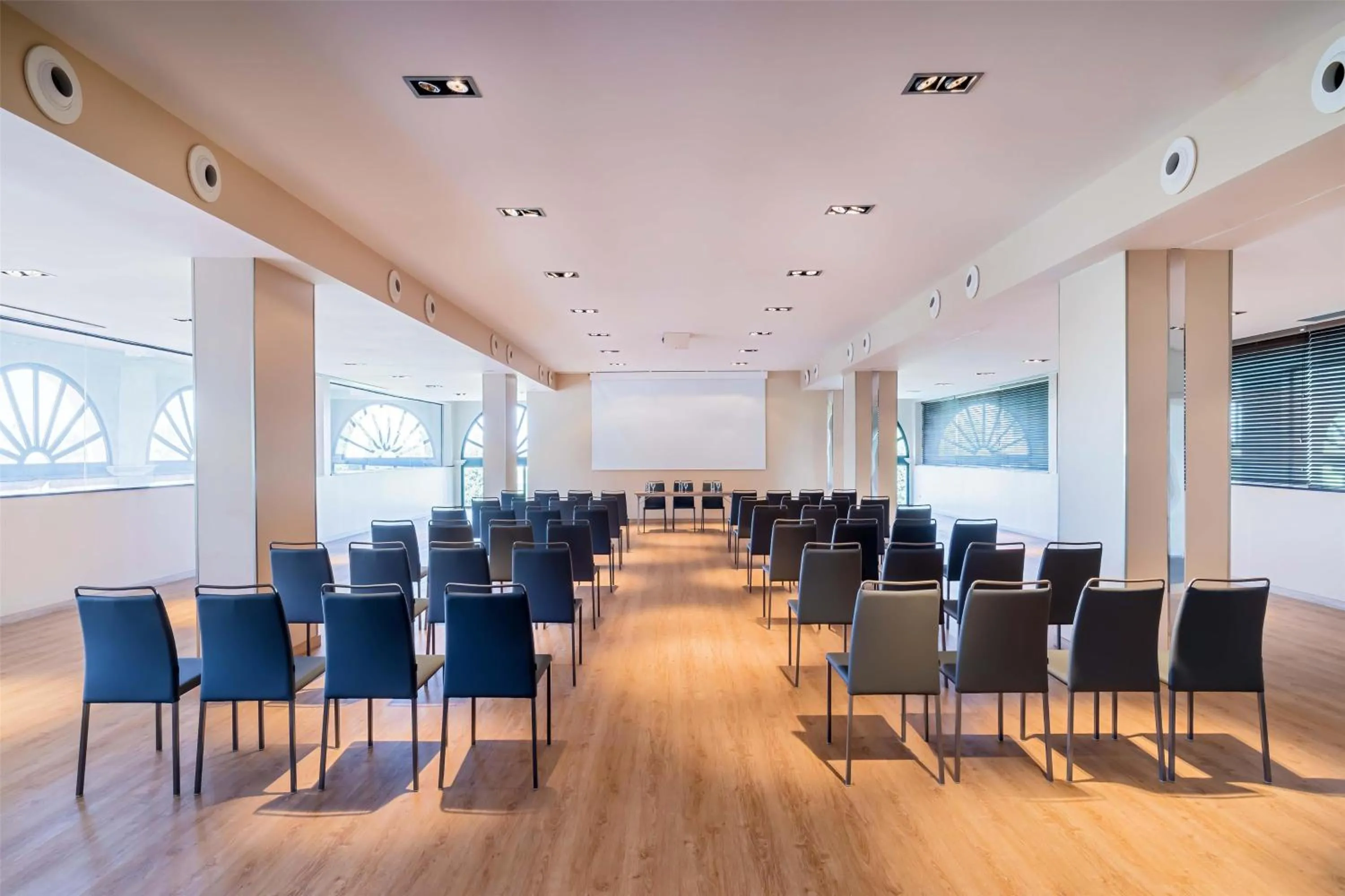 Meeting/conference room in Barceló Costa Ballena Golf & Spa