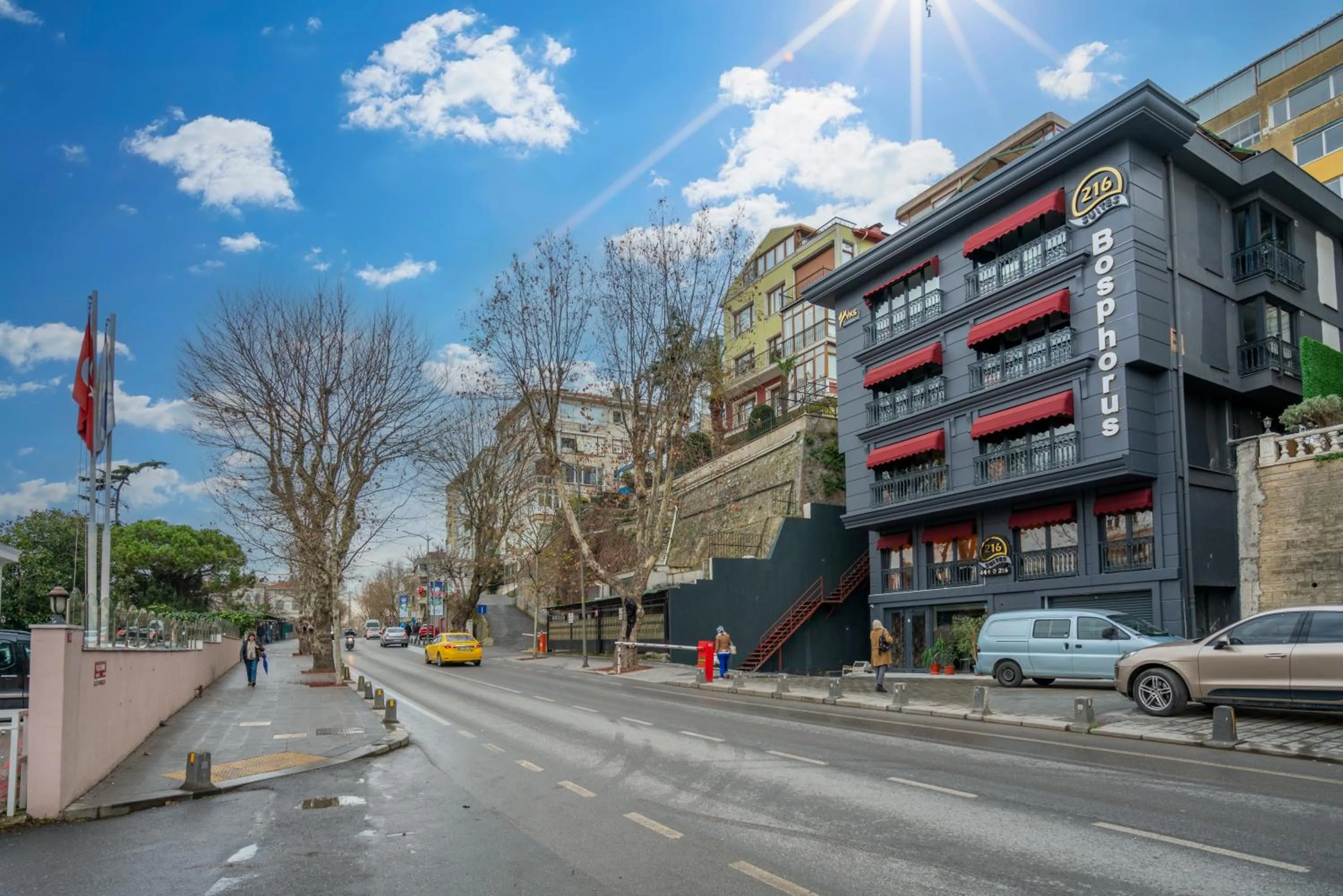 Property building in 216 Bosphorus