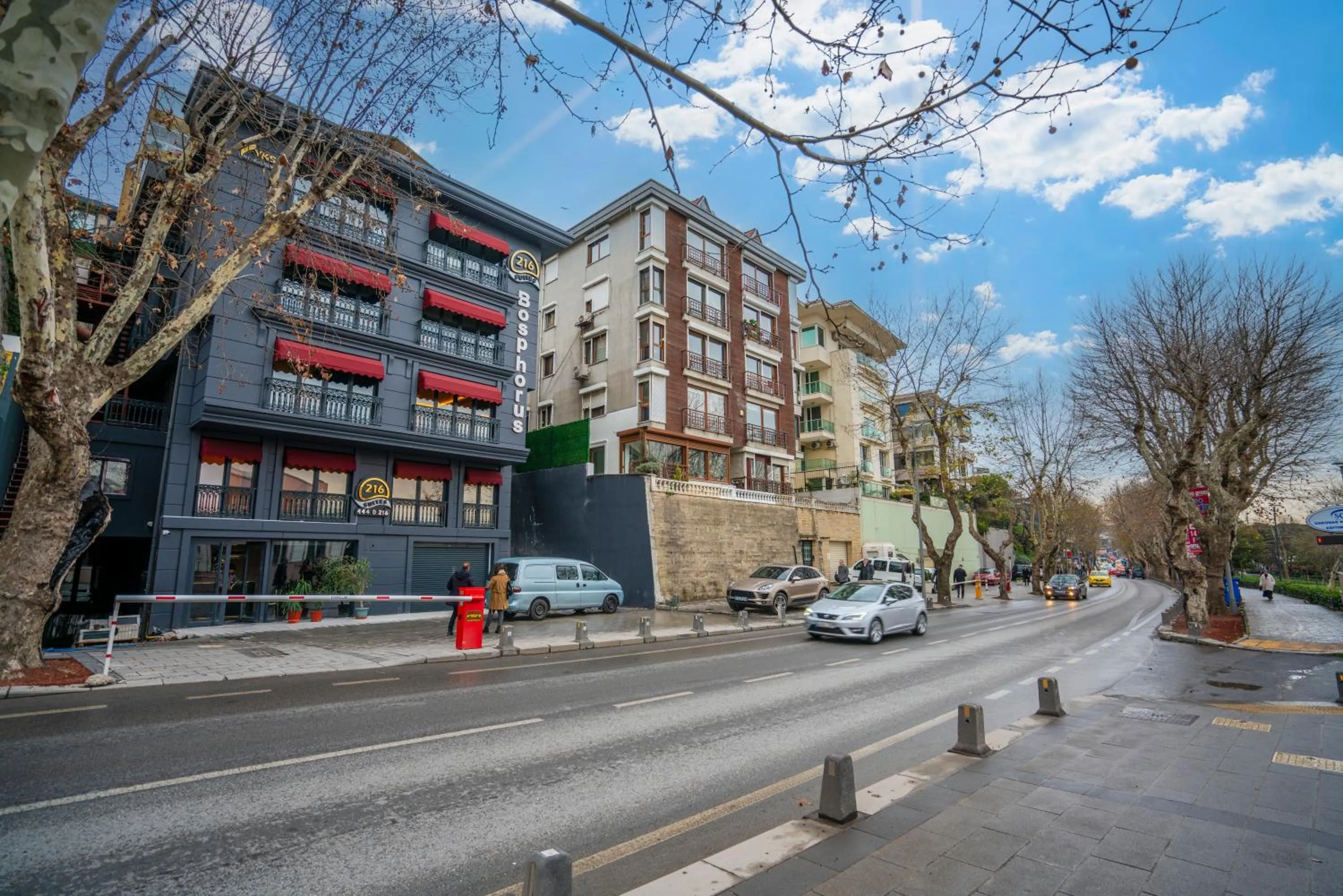 Property building in 216 Bosphorus