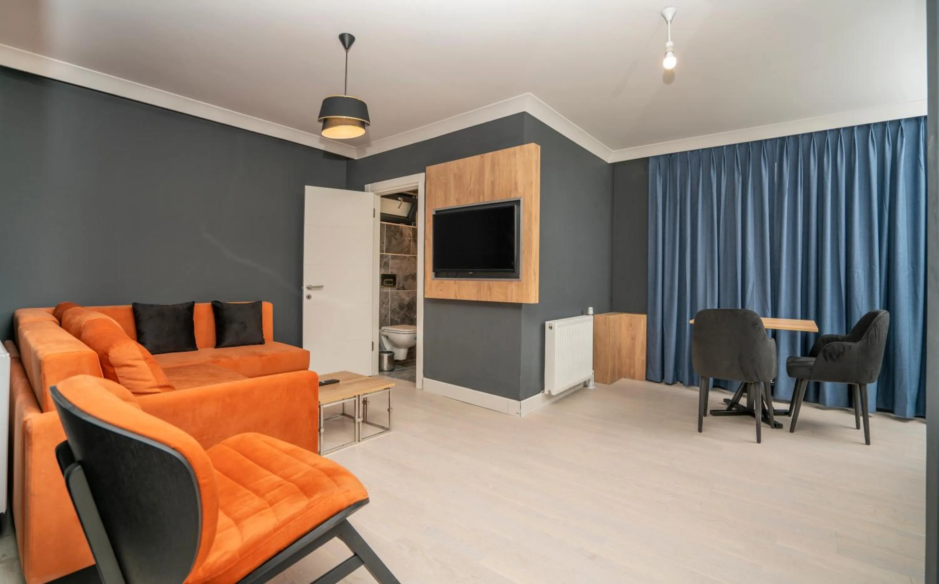 TV and multimedia in 216 Bosphorus