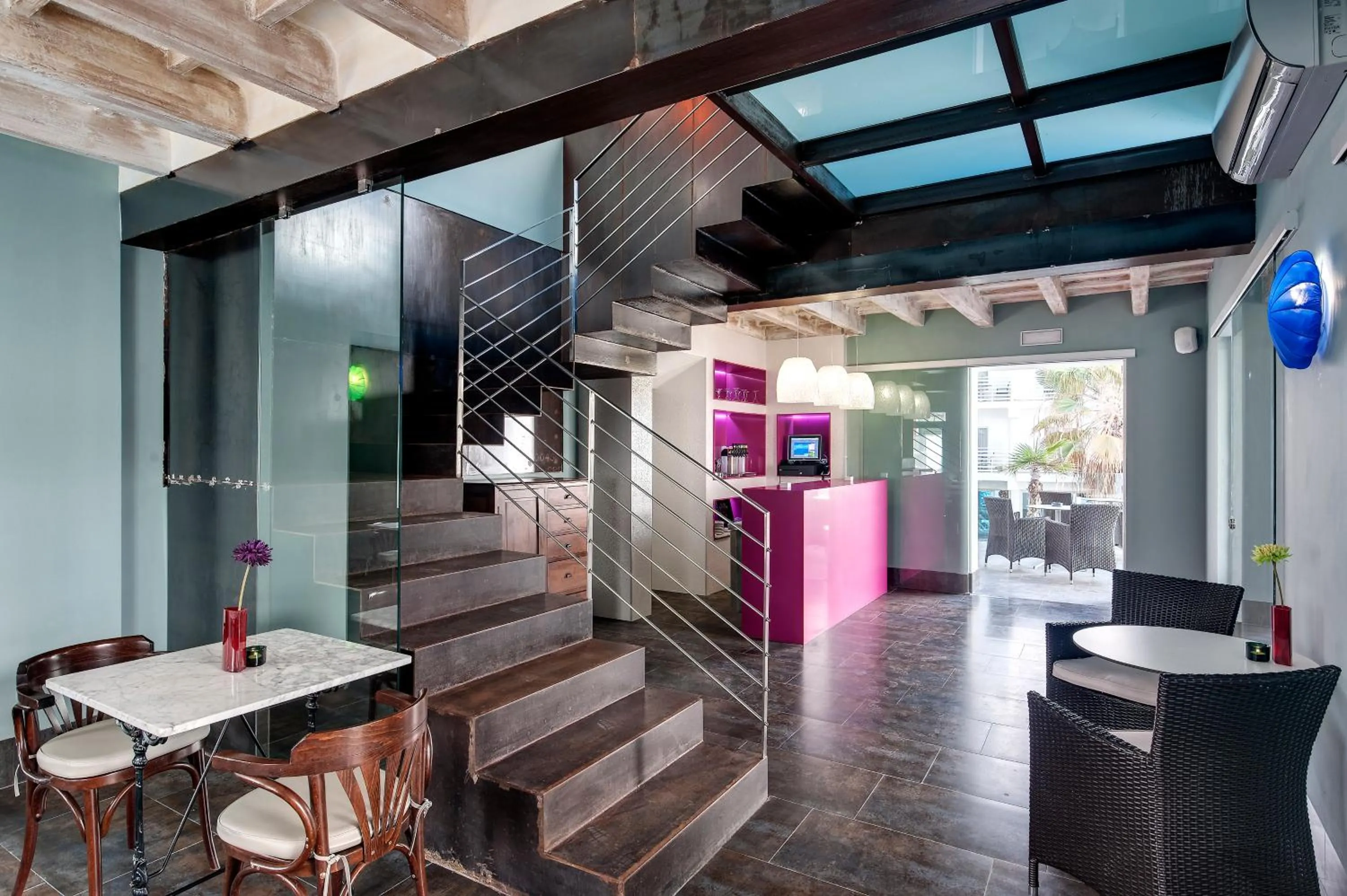 Lounge or bar in Barceló Hamilton Menorca - Adults Only