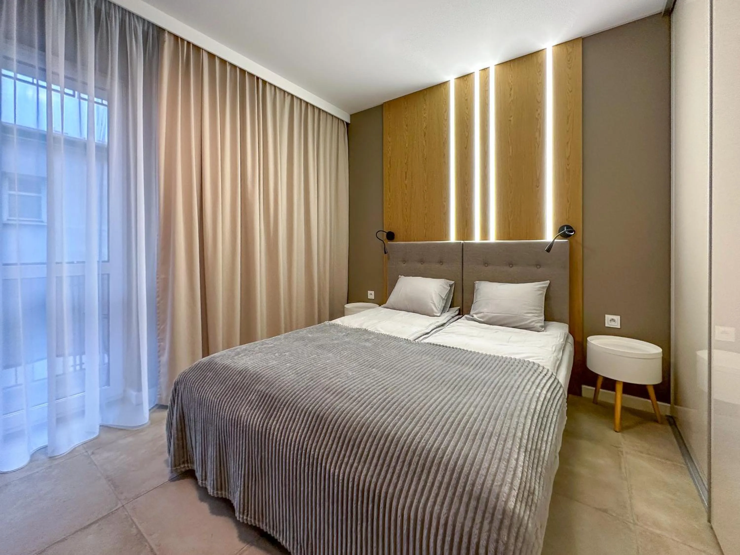 Bed in Apartament na Woli, nowe osiedle Jana Kazimierza 32, szybkie WI-FI, Parking